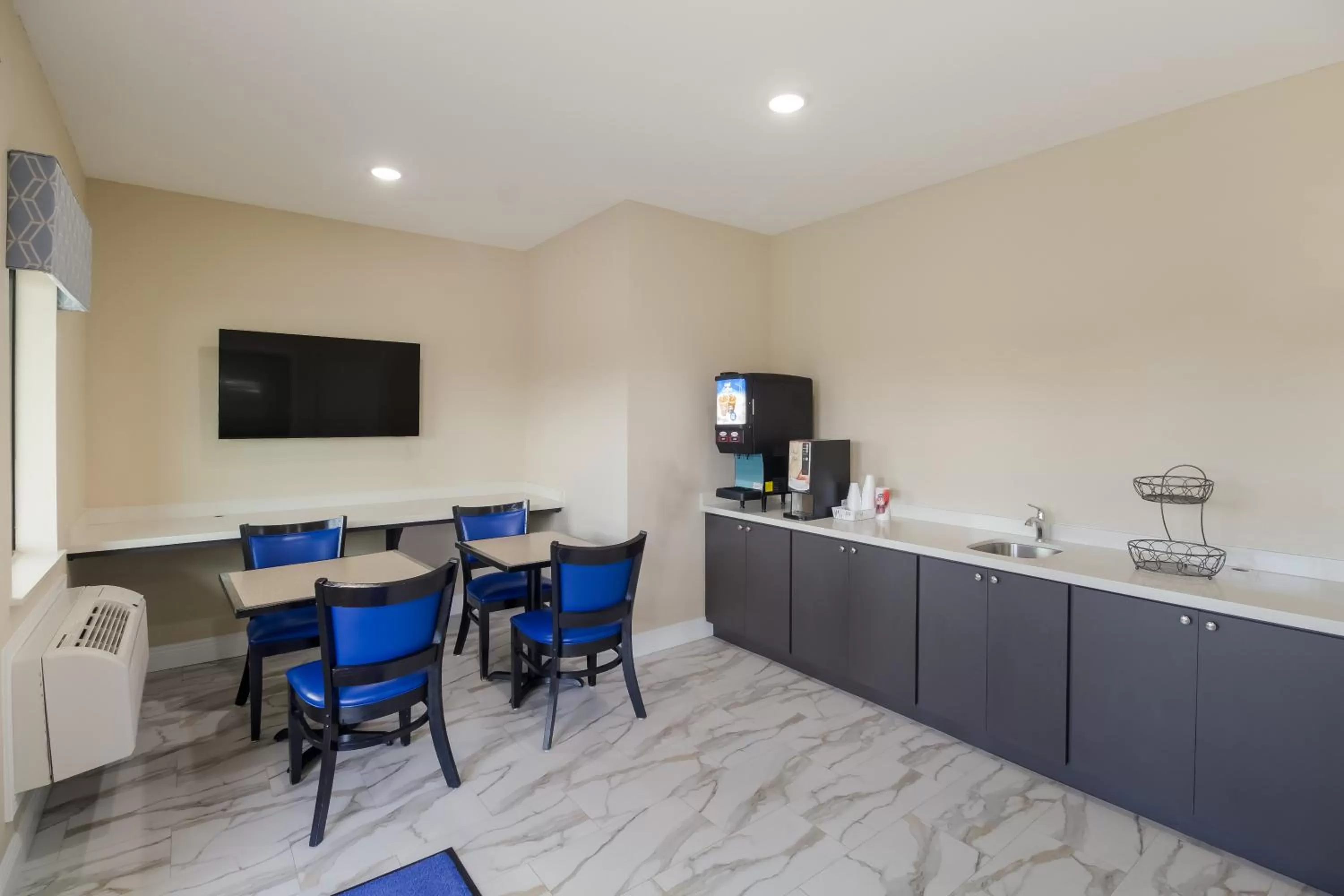 Lobby or reception in Scottish Inns & Suites Hitchcock-Santa Fe