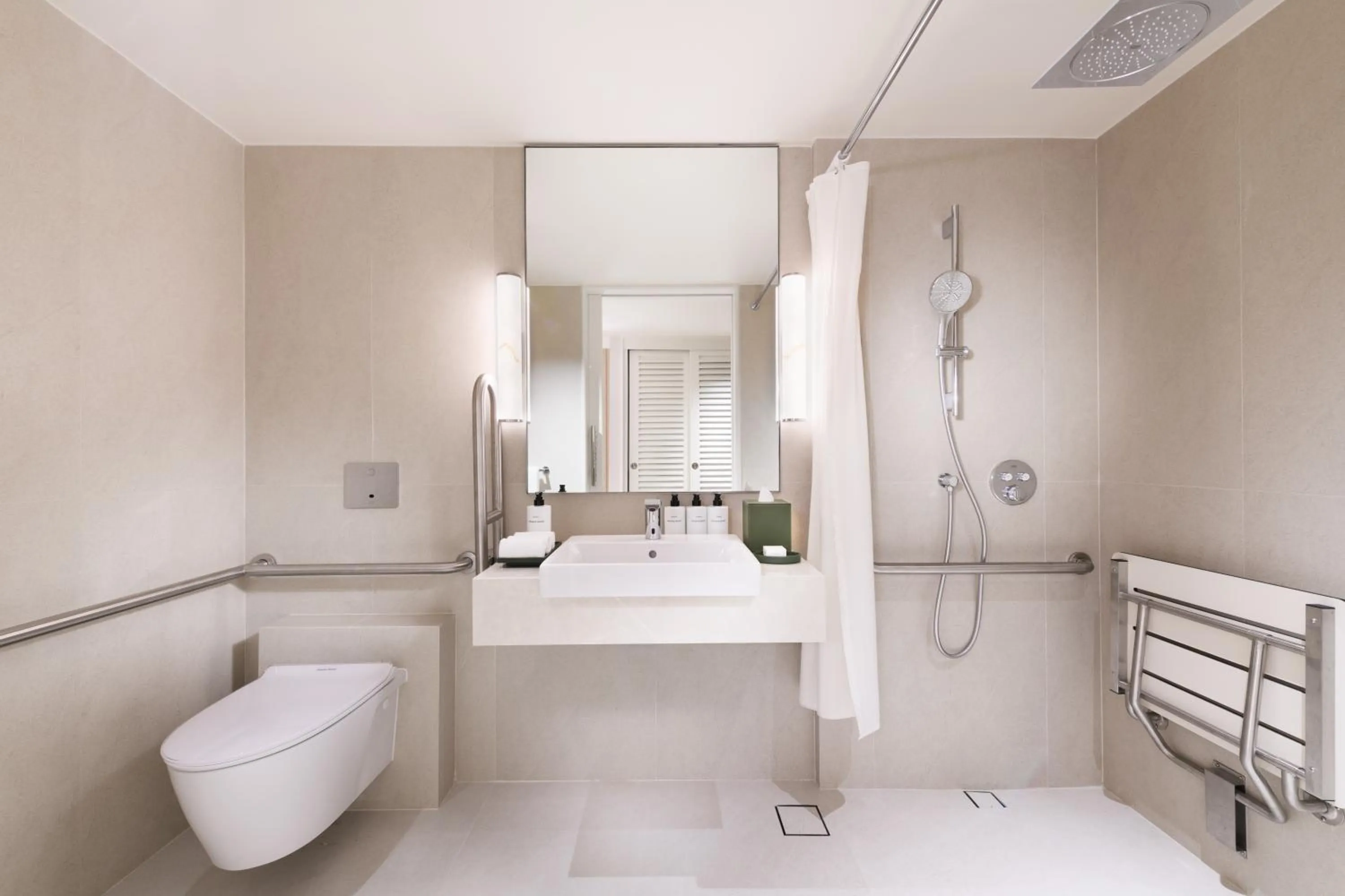 Bathroom in Conrad Singapore Orchard