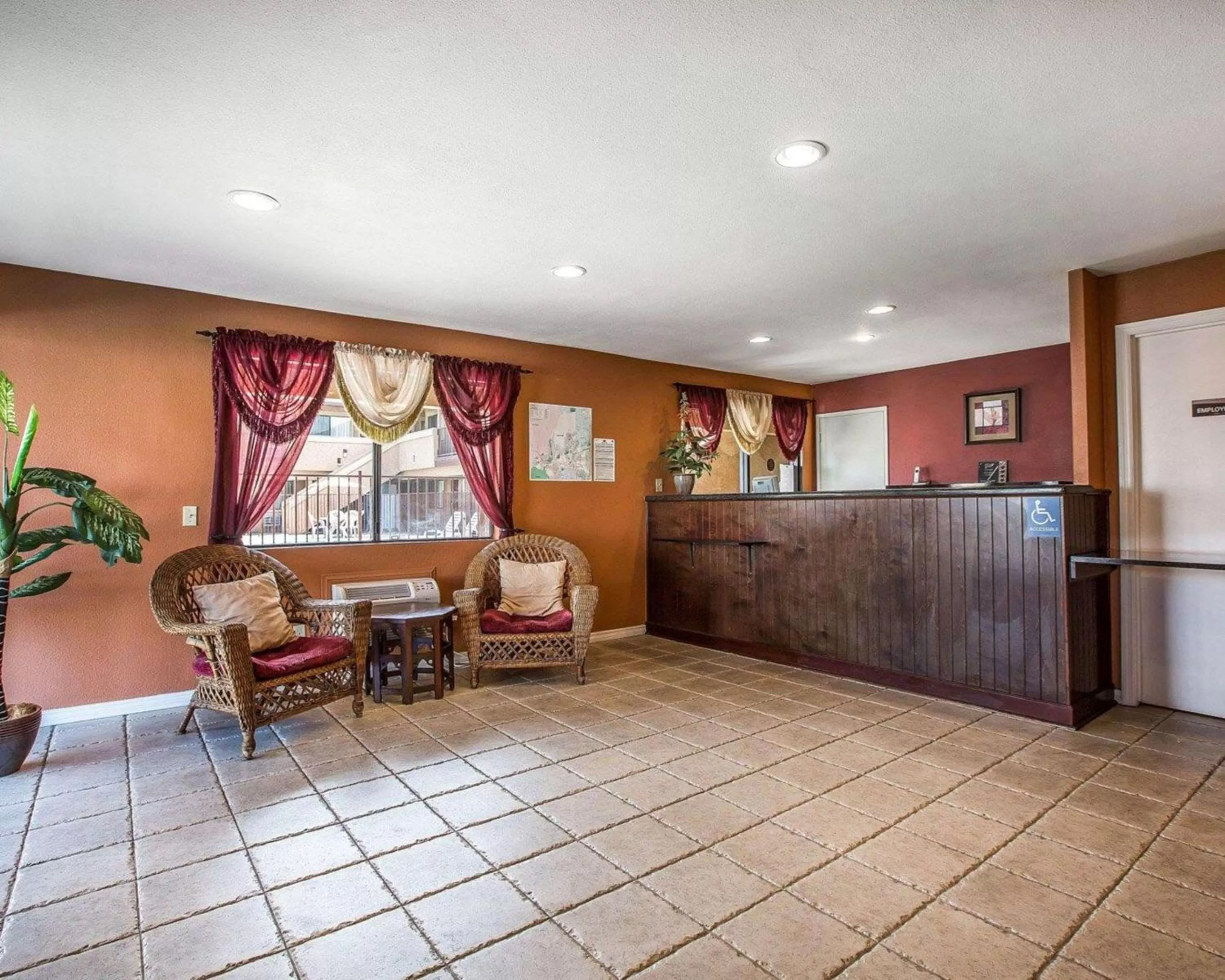 Lobby or reception in Rodeway Inn Santee San Diego East