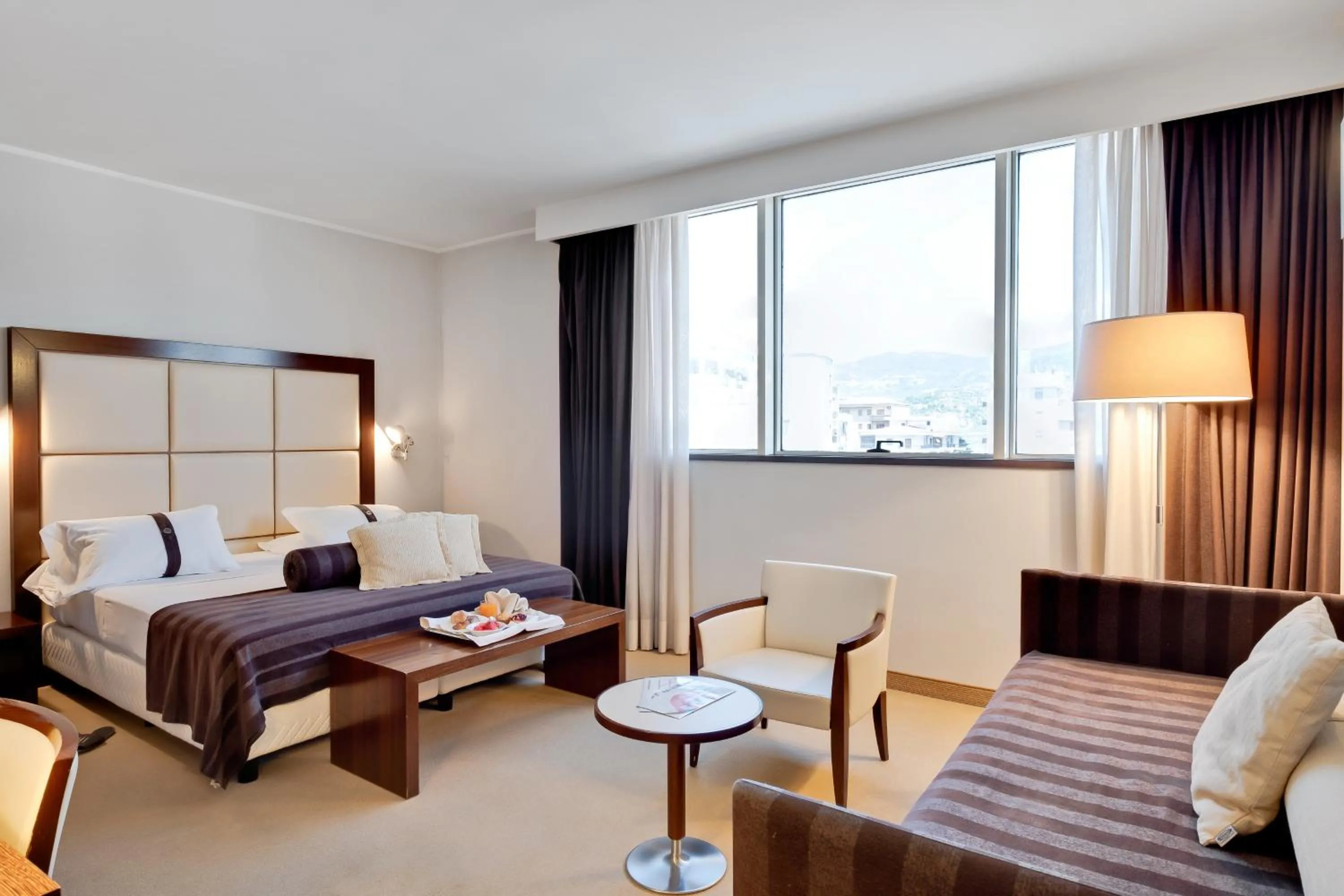 Bed in Italiana Hotels Cosenza