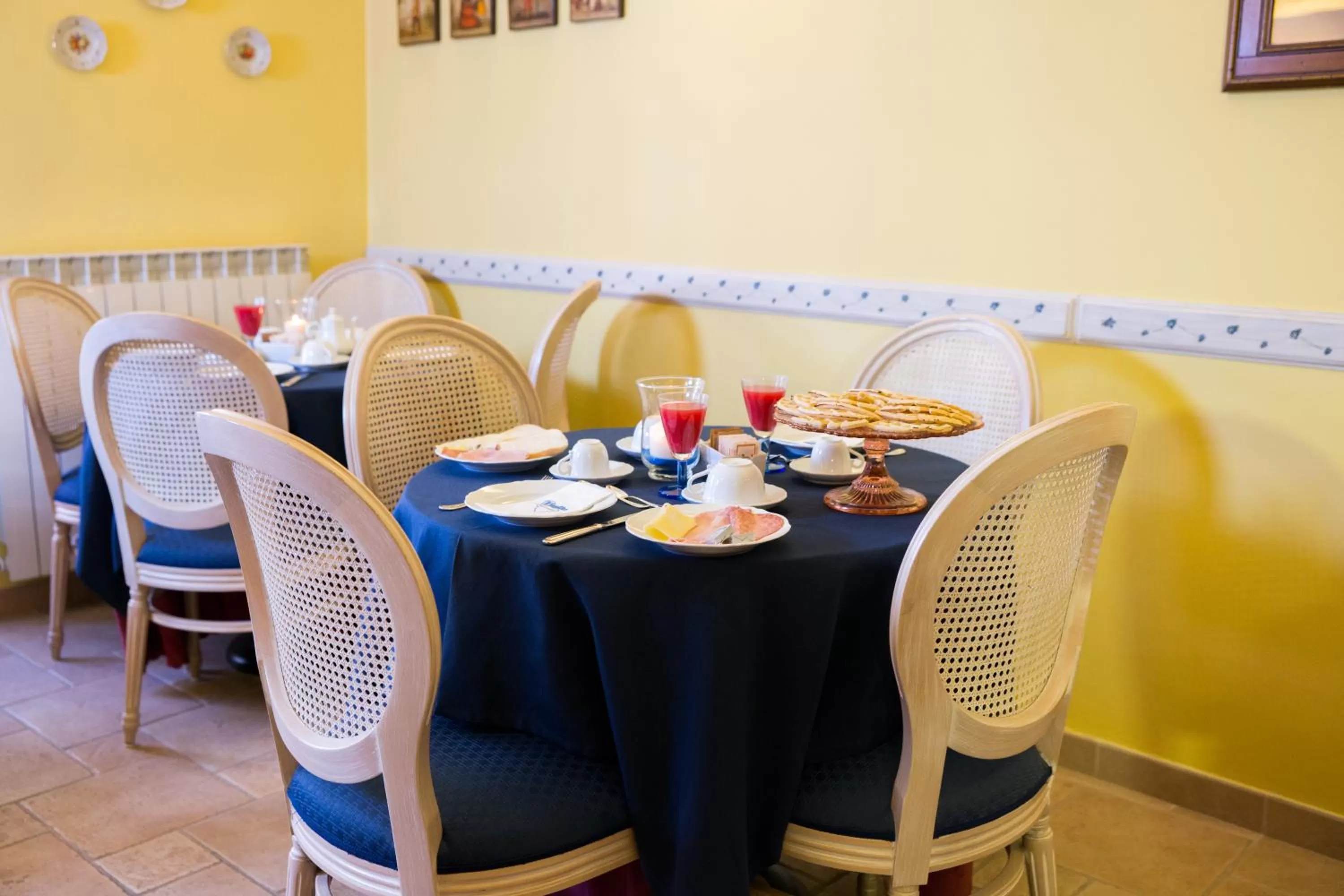 Lounge or bar in Hotel Il Tiglio