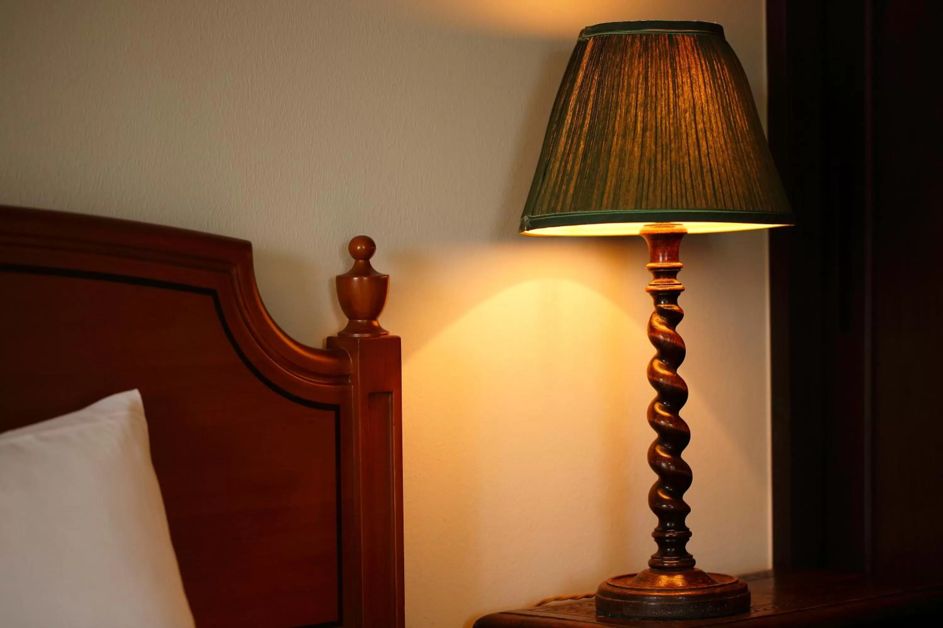 Decorative detail, Bed in Hotel Monterey Nagasaki