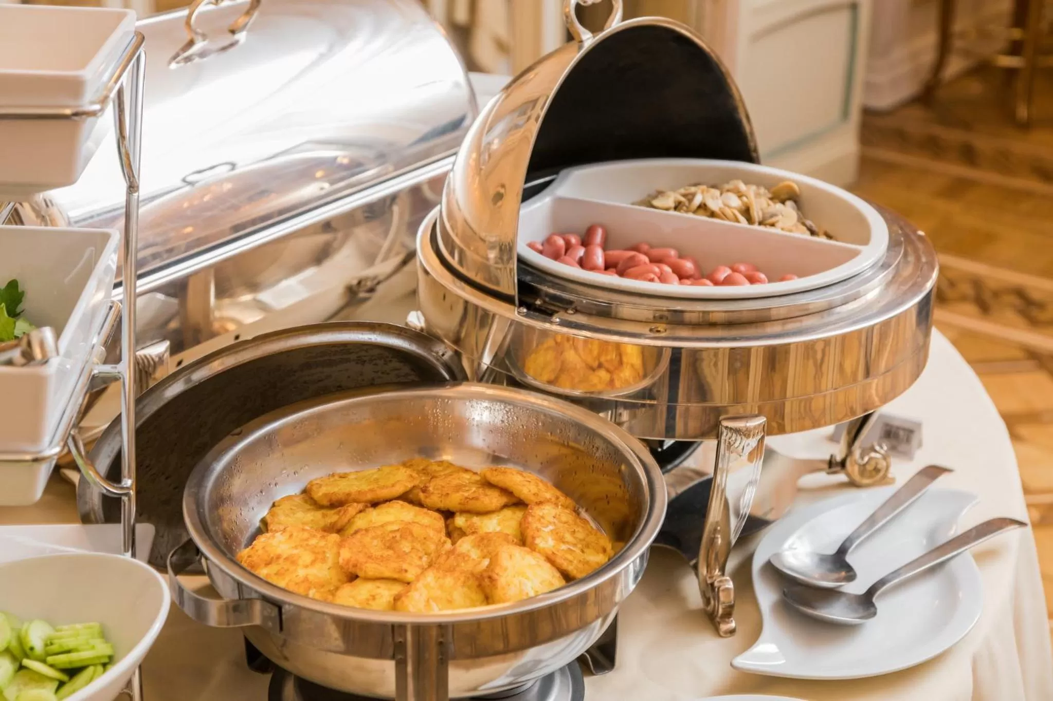 Breakfast in Hotel Bristol Palace