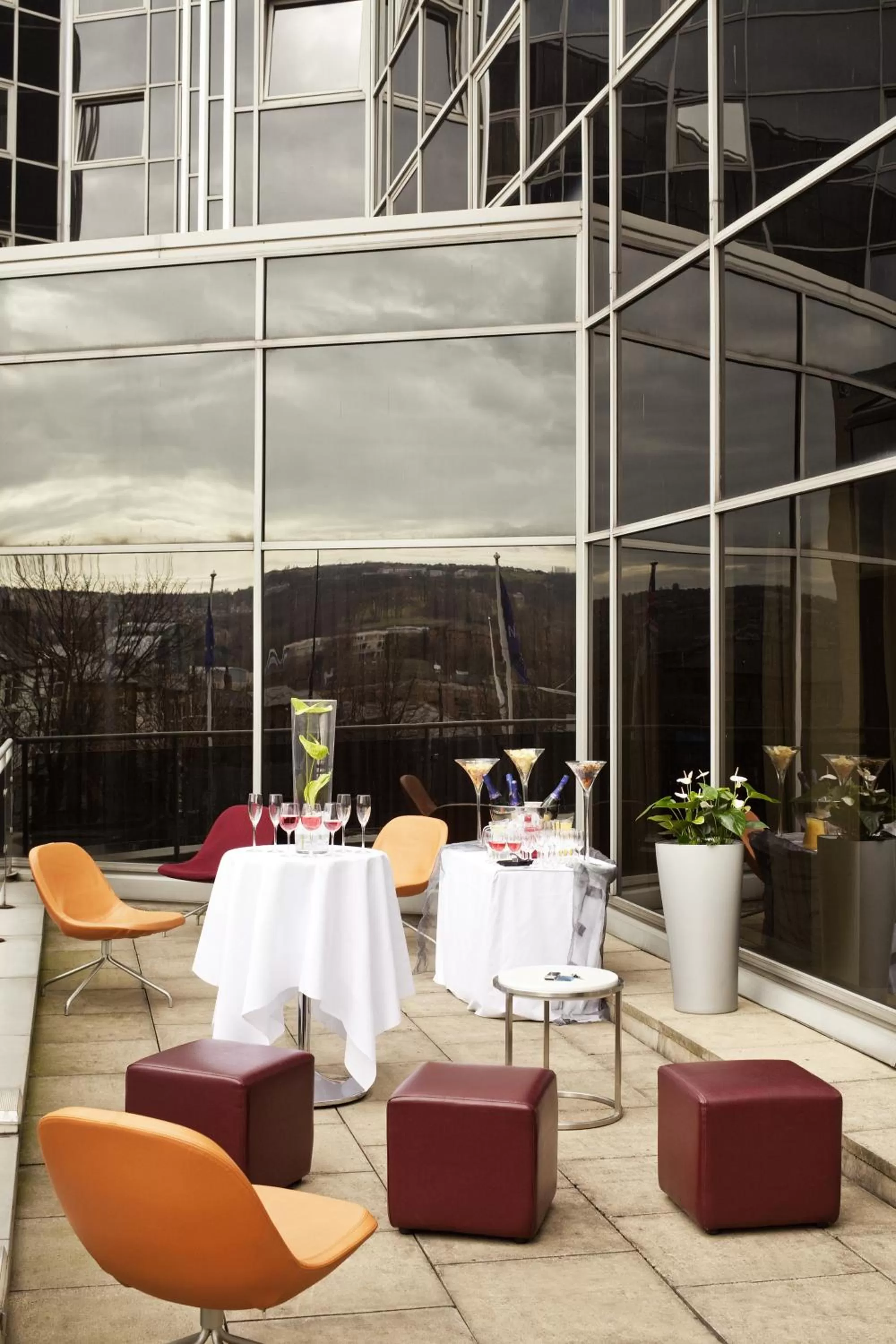 Restaurant/places to eat in Novotel Sheffield Centre