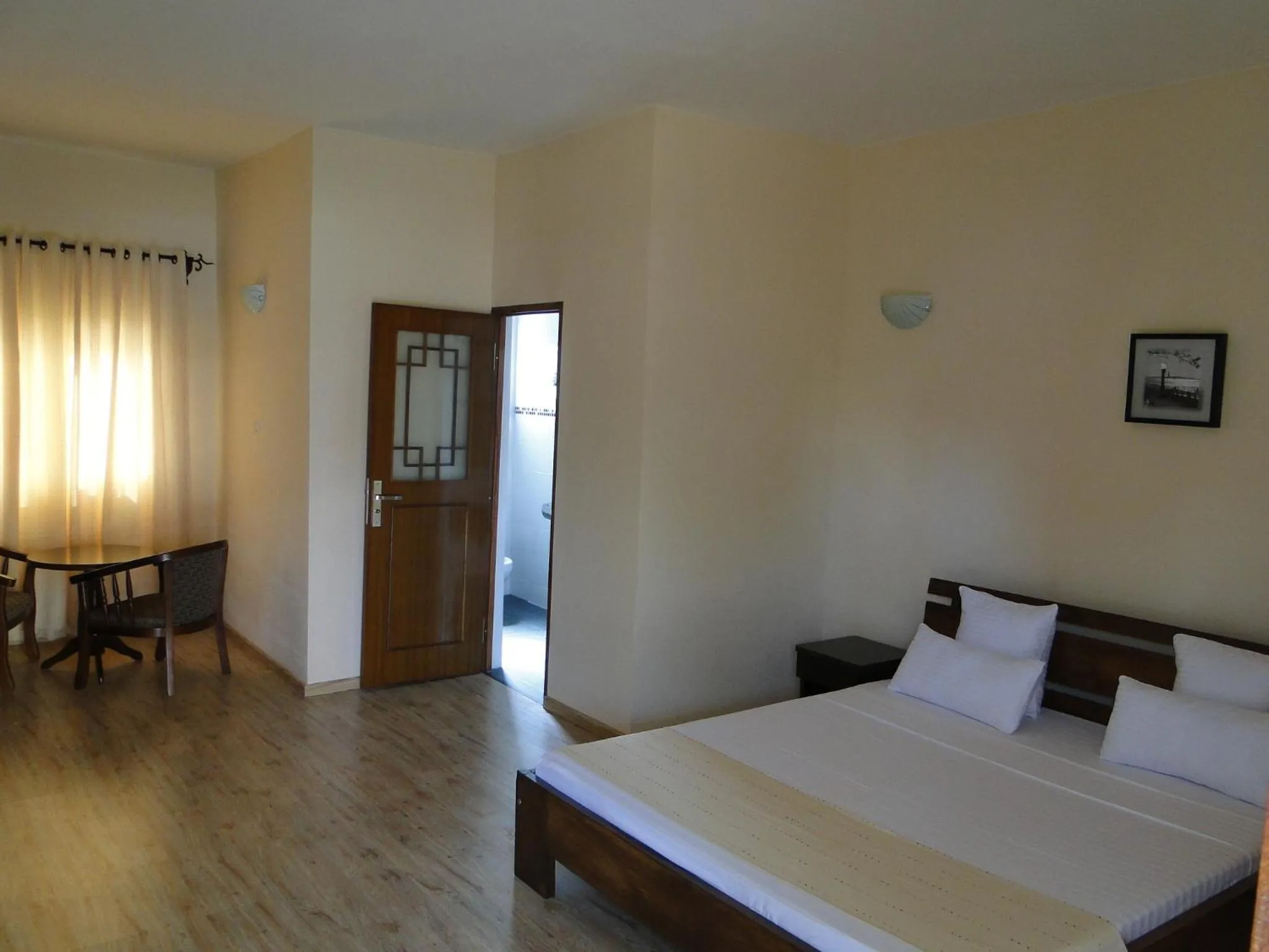 Photo of the whole room, Bed in Hotel H1 Antsirabe