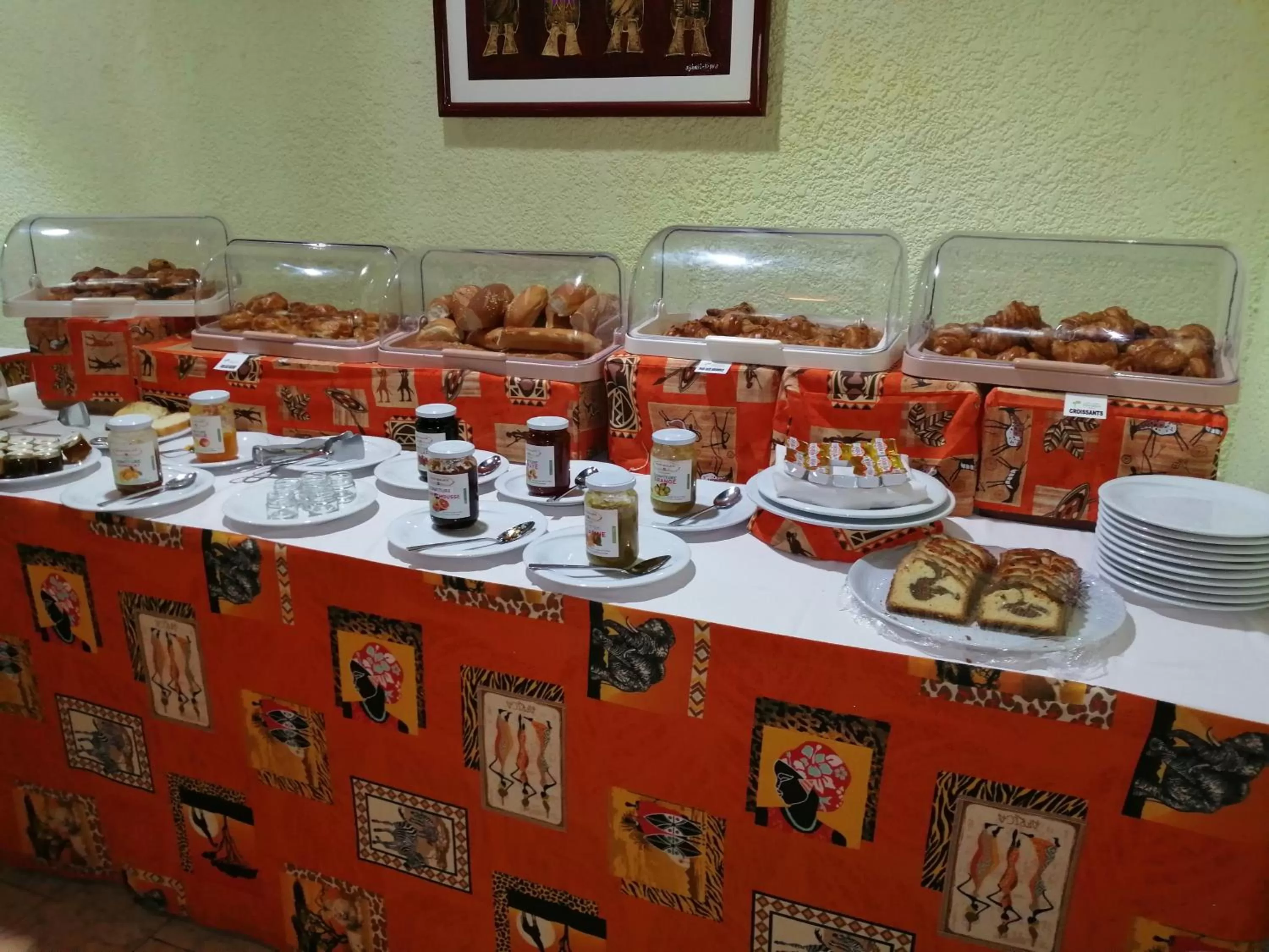 Breakfast in Hotel Jardin Savana Dakar