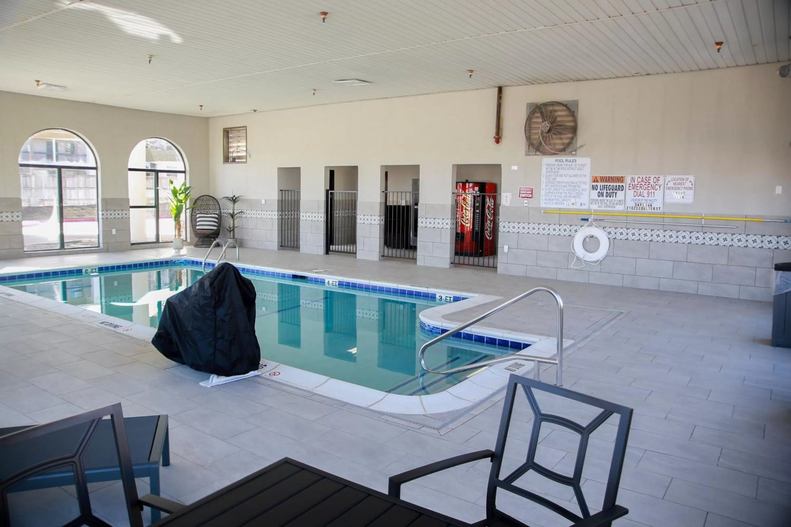 Swimming pool in Days Inn by Wyndham Amarillo - Medical Center
