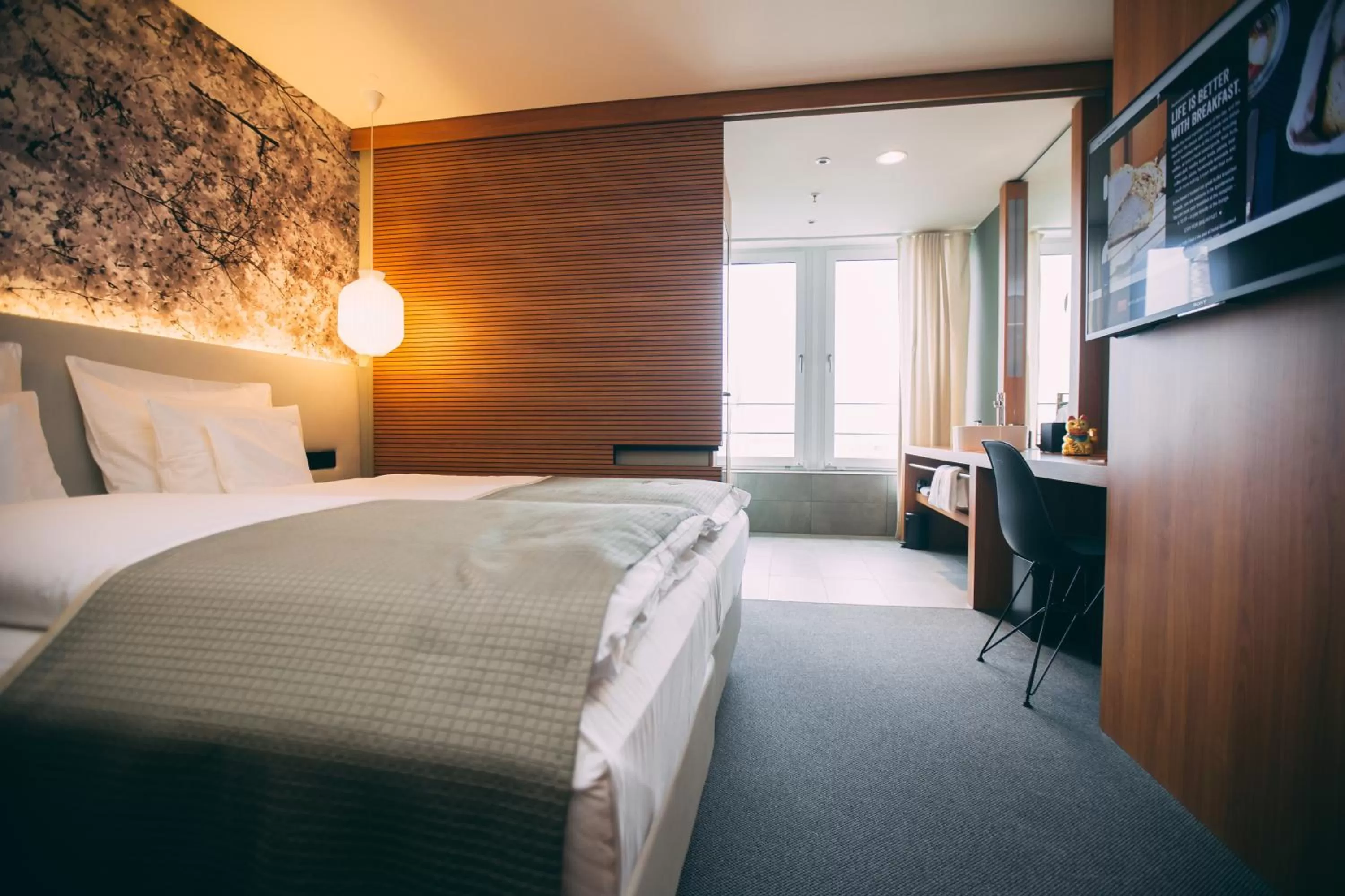 Bed in Me and All Hotel Dusseldorf, by Hyatt