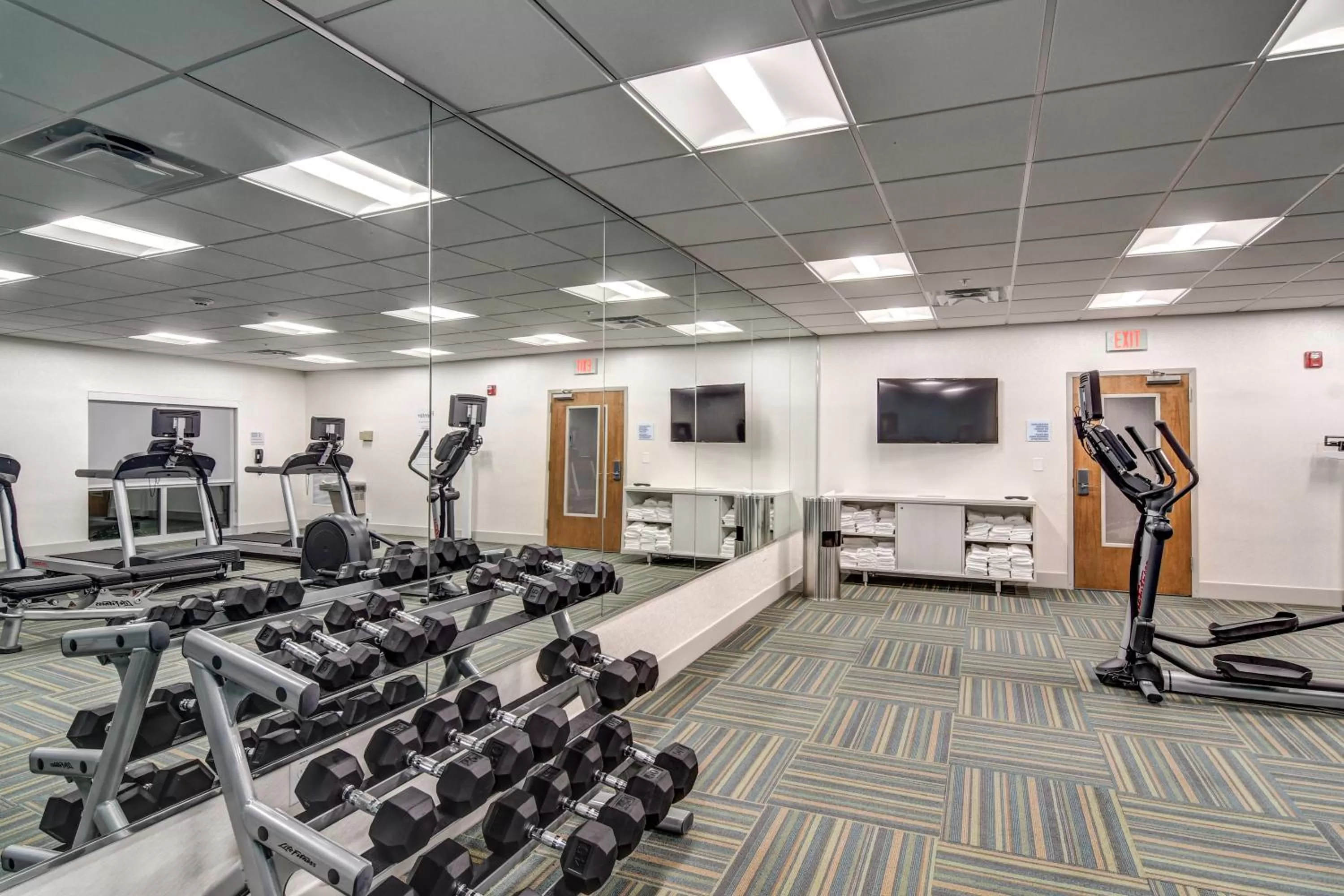 Fitness centre/facilities in Holiday Inn Express - Fort Walton Beach Central by IHG