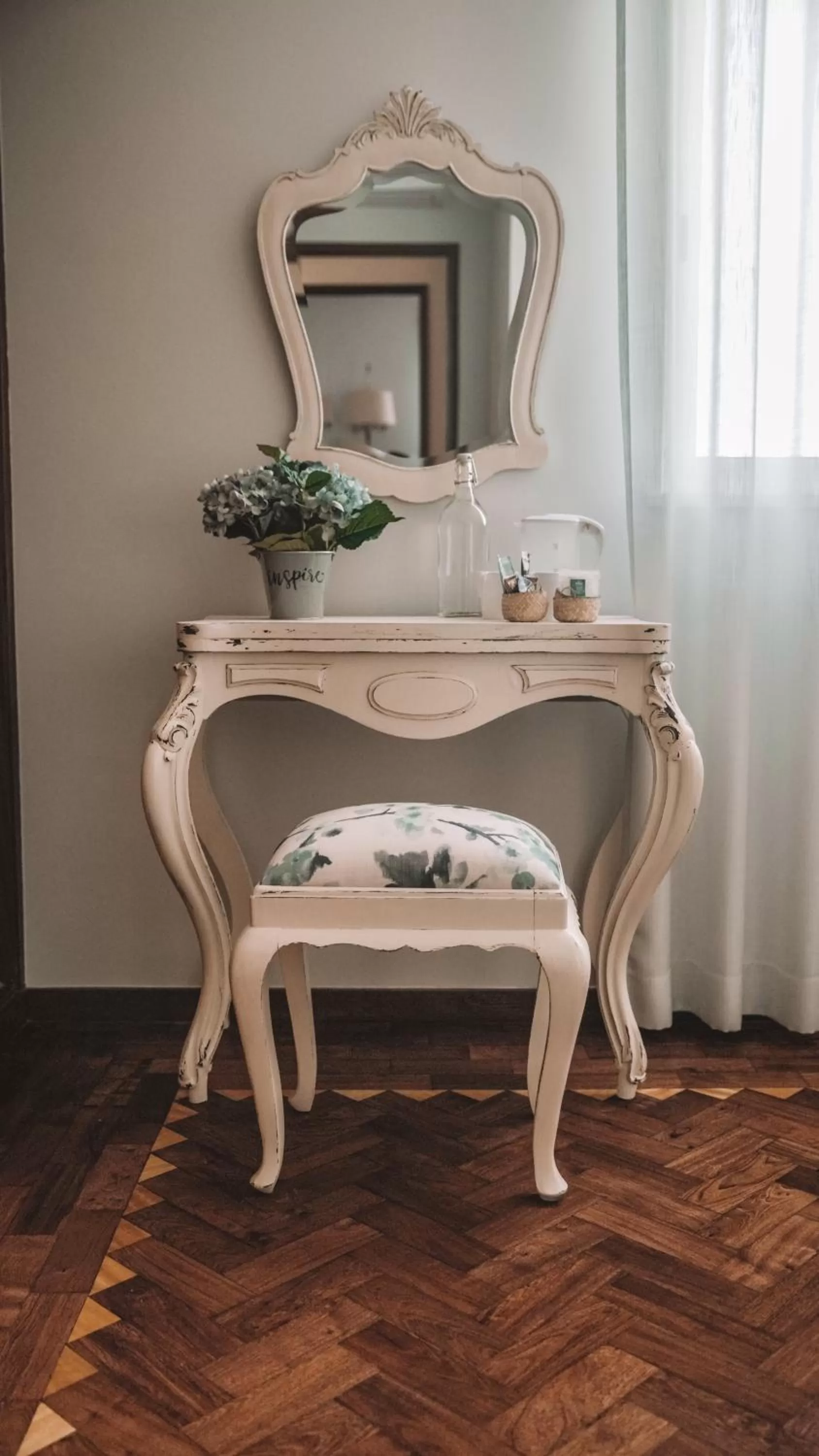 Seating area in Vila Milreu Guest House