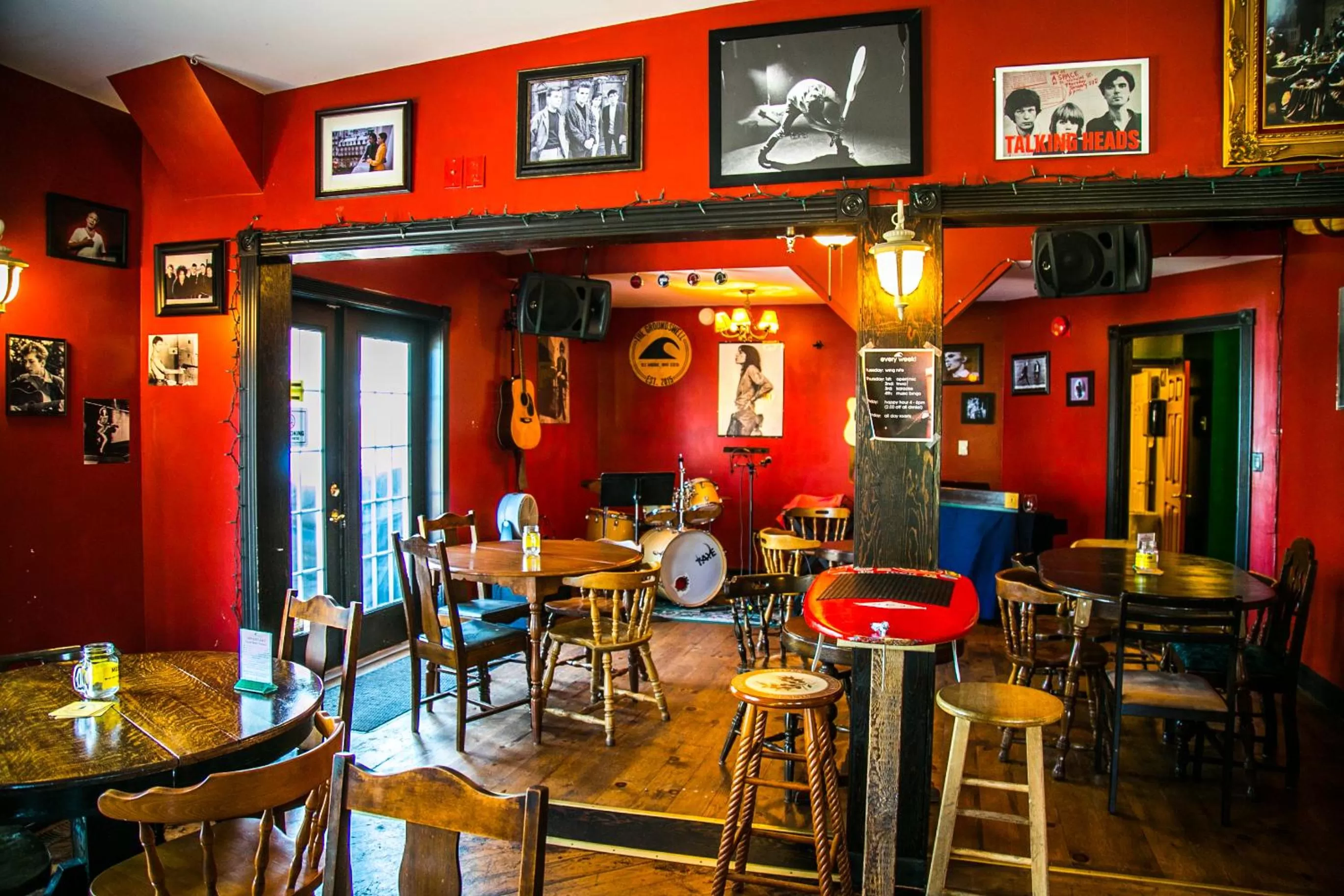 Restaurant/places to eat in Groundswell Pub & Inn