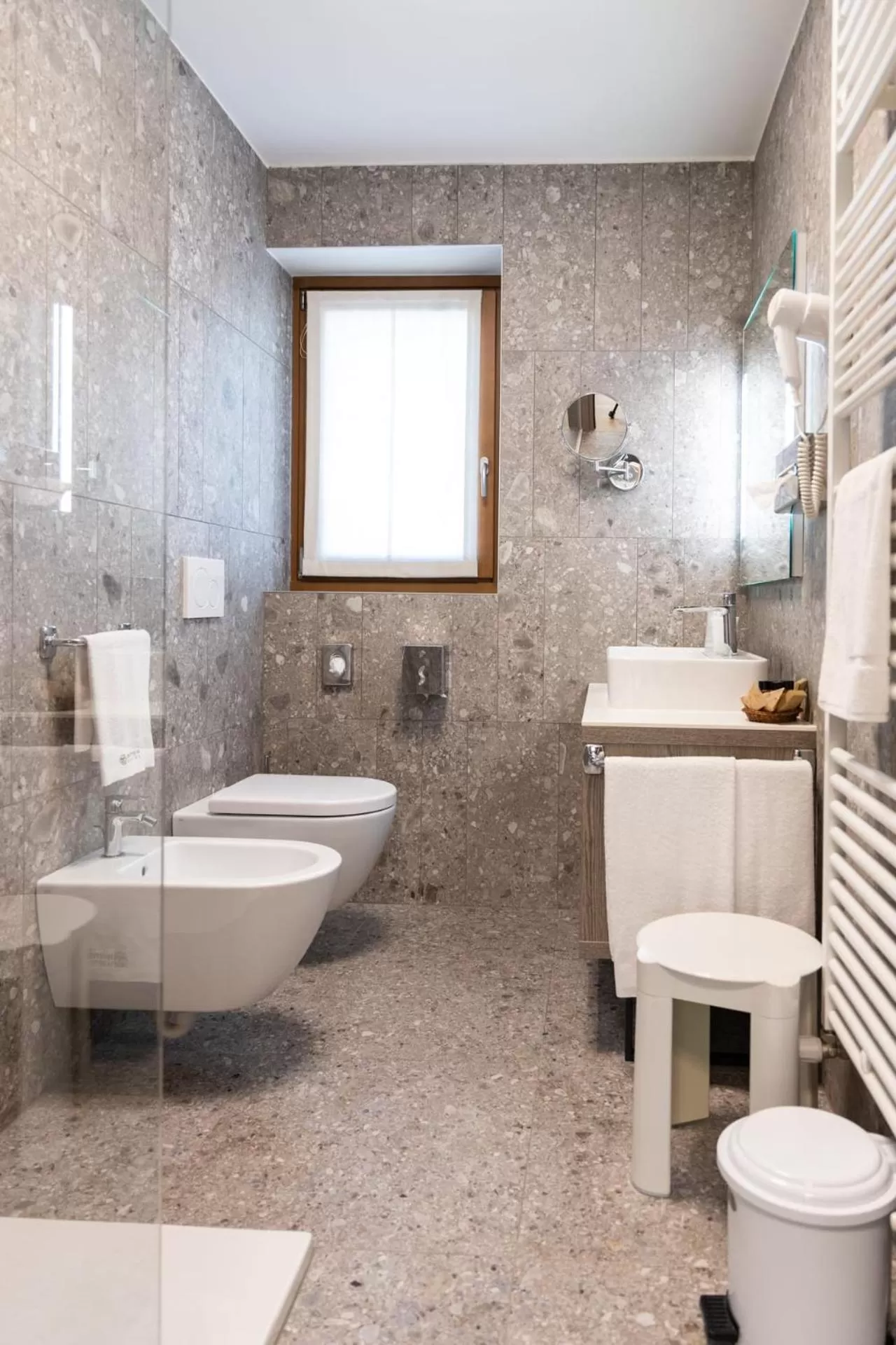 Shower in Olimpia Hotel