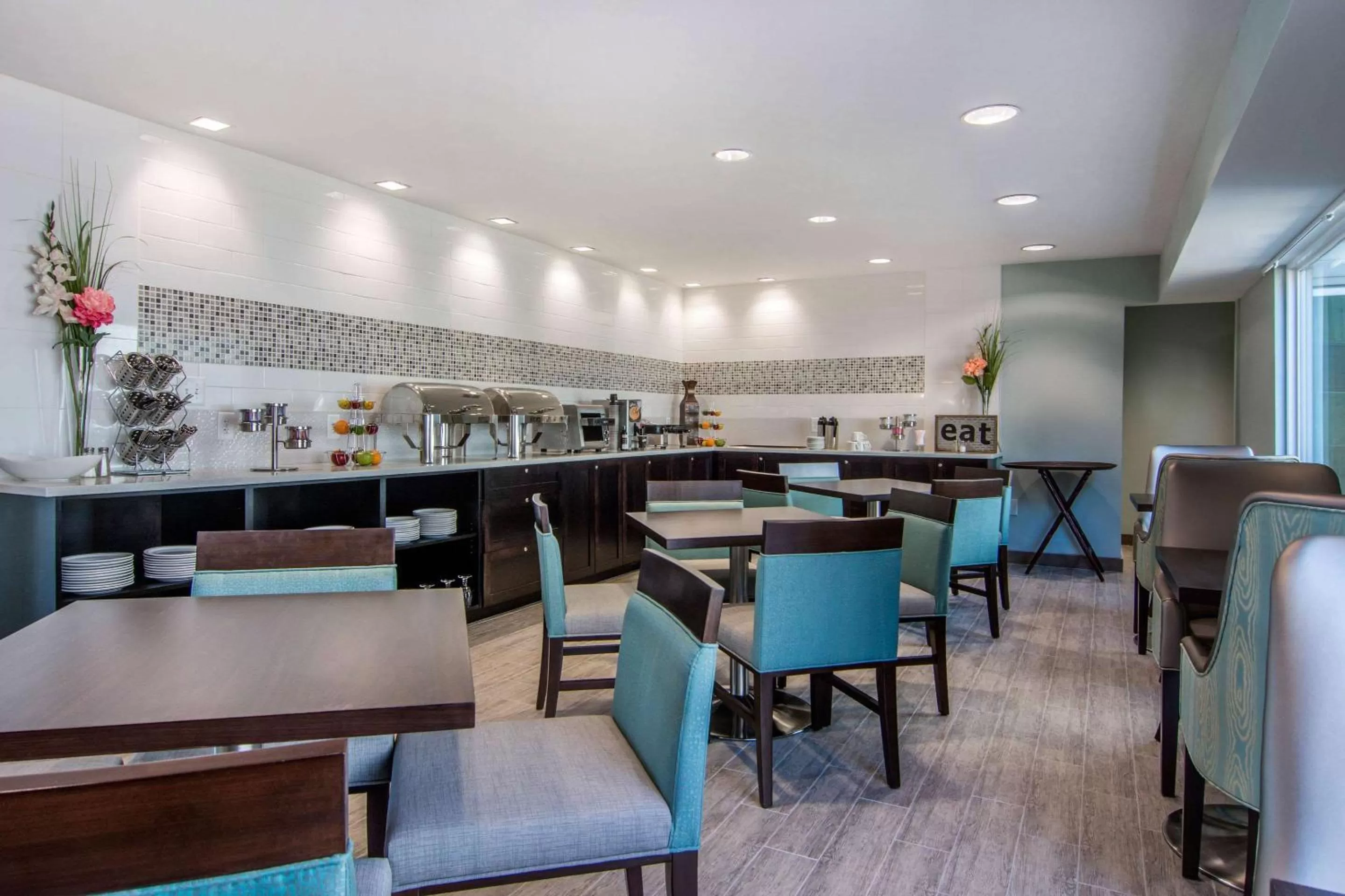 Restaurant/places to eat in Clarion Inn & Suites Atlanta Downtown