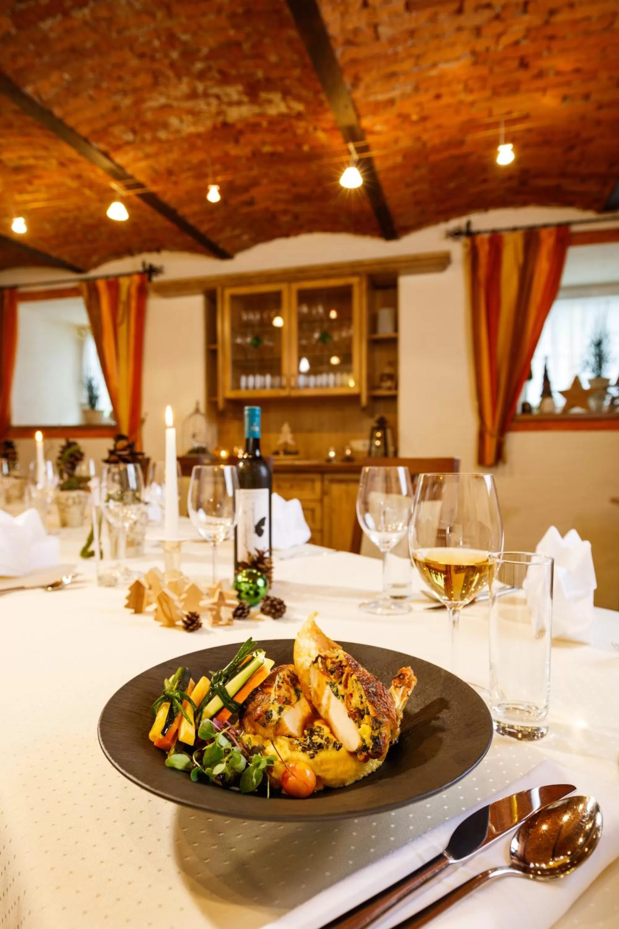 Restaurant/Places to Eat in Gasthof Rothwangl Hannes