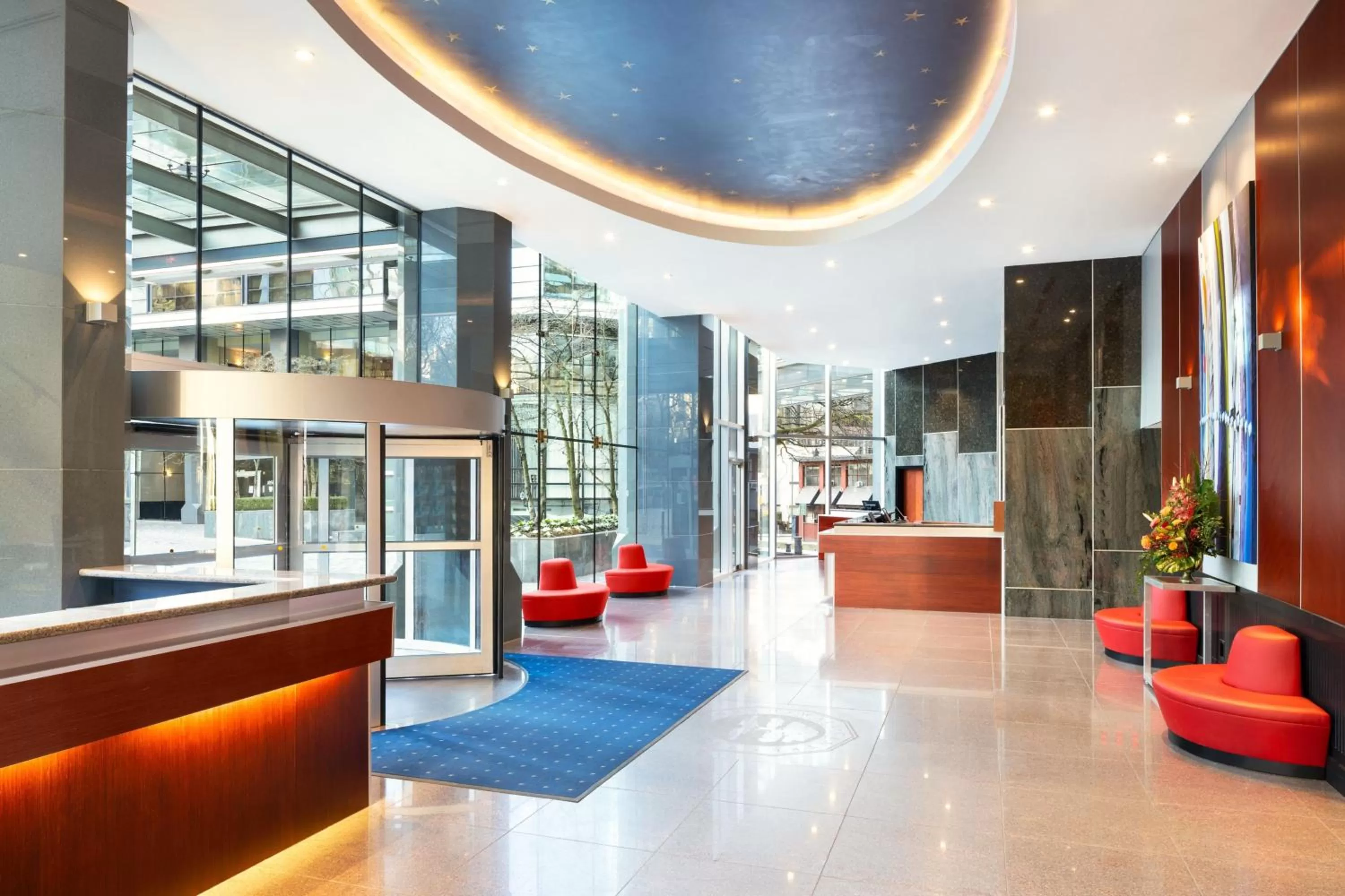 Lobby or reception in Sheraton Vancouver Wall Centre