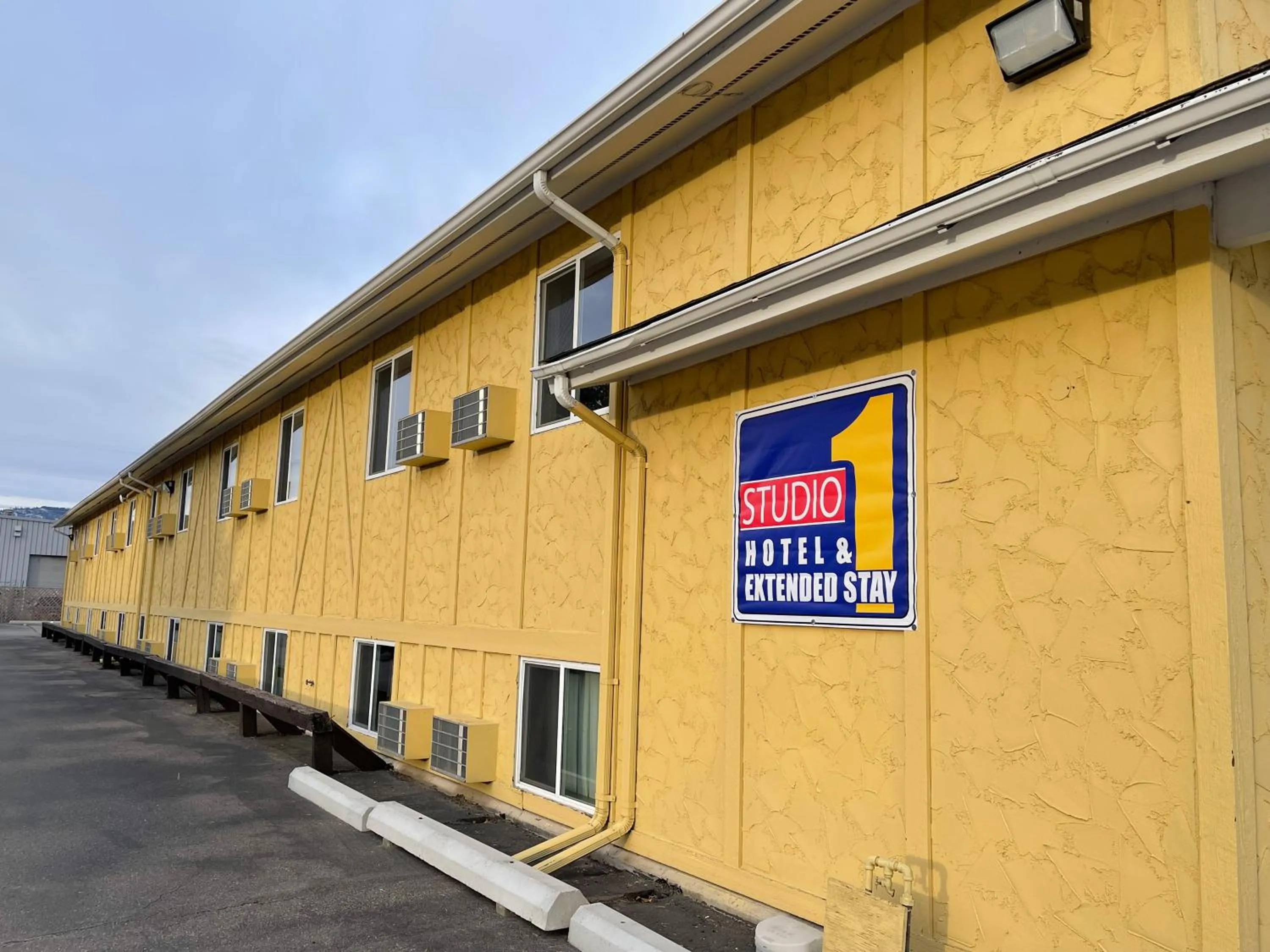 Studio 1 Hotel & Extended Stay - Missoula