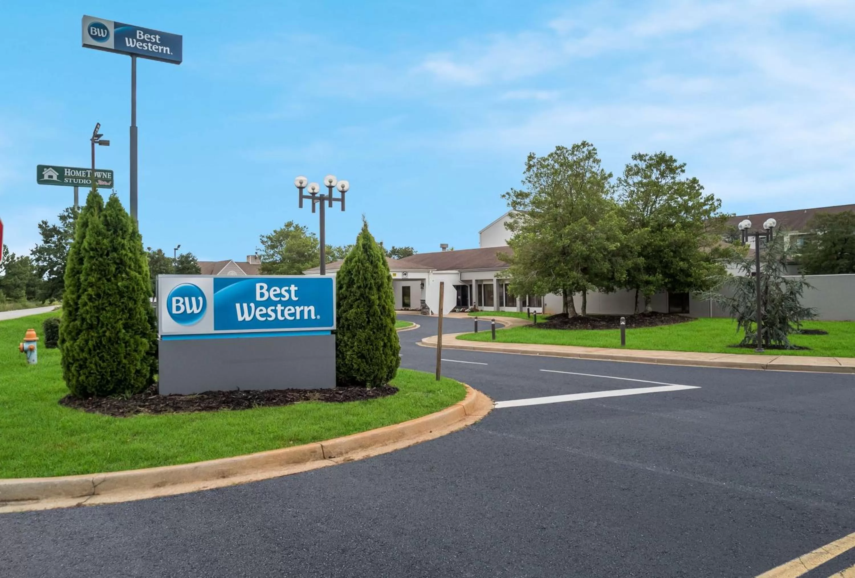 Property building in Best Western Spartanburg Northwest