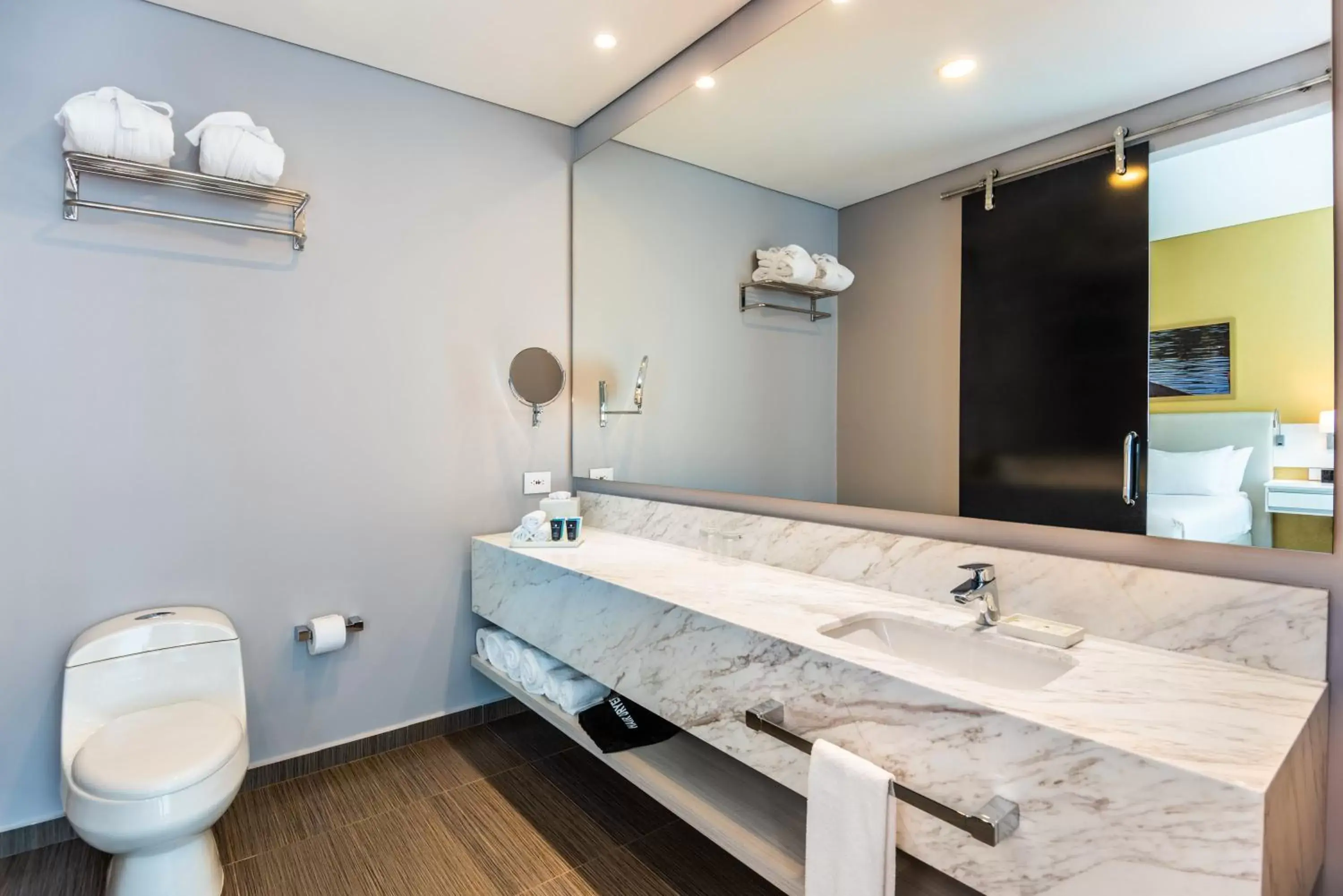 Queen Room with Two Queen Beds - Non-Smoking in Crowne Plaza Barranquilla by IHG Queen Room with Two Queen Beds - Non-Smoking in Crowne Plaza Barranquilla by IHG