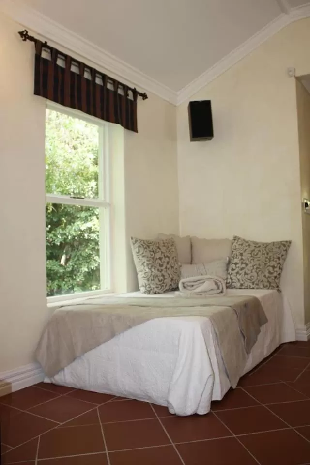 Bed in Camelot in Constantia