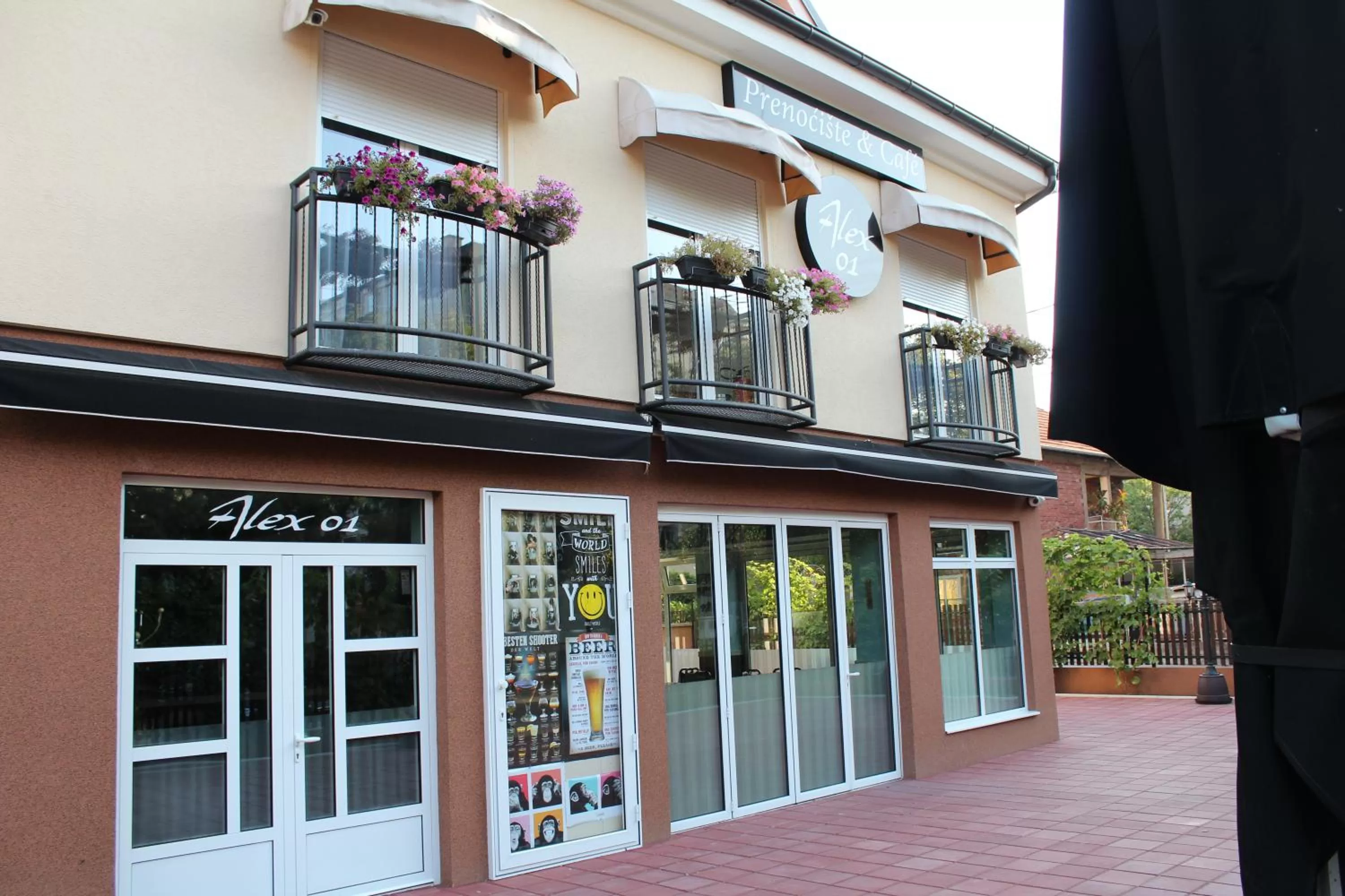 Property Building in B&B Alex