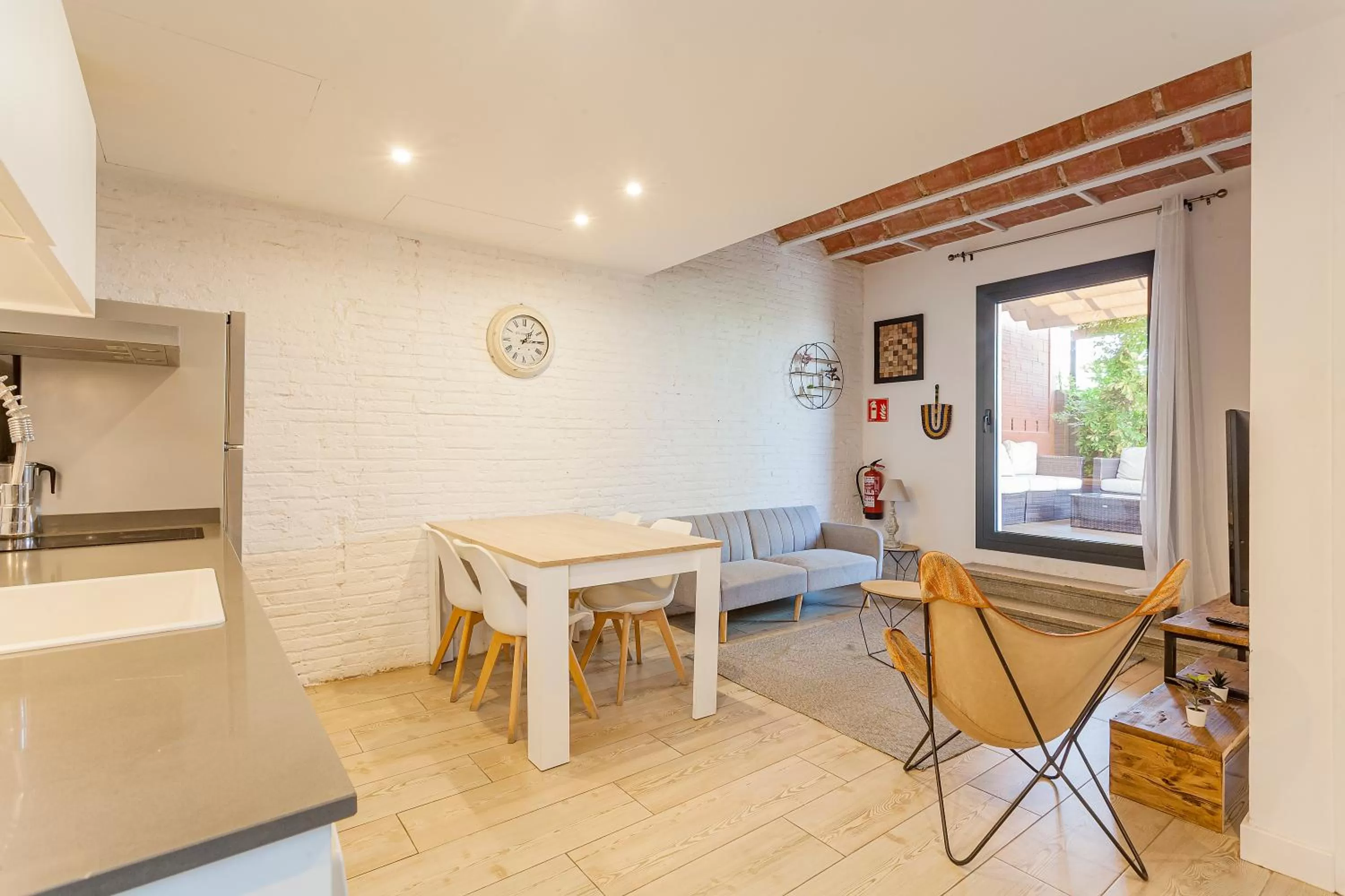 Kitchen or kitchenette in Bird House