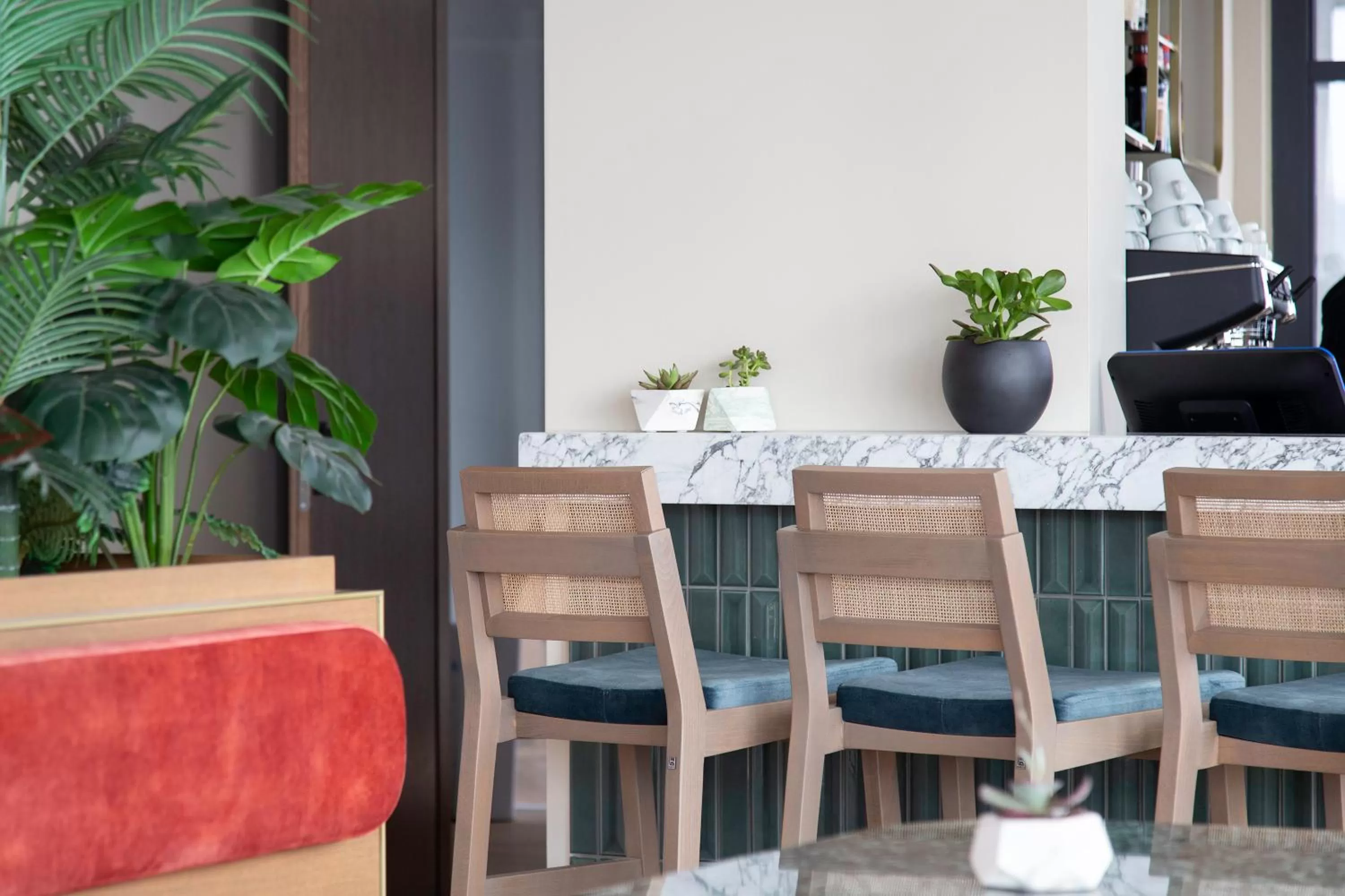 Lounge or bar in 1910 Lifestyle Hotel