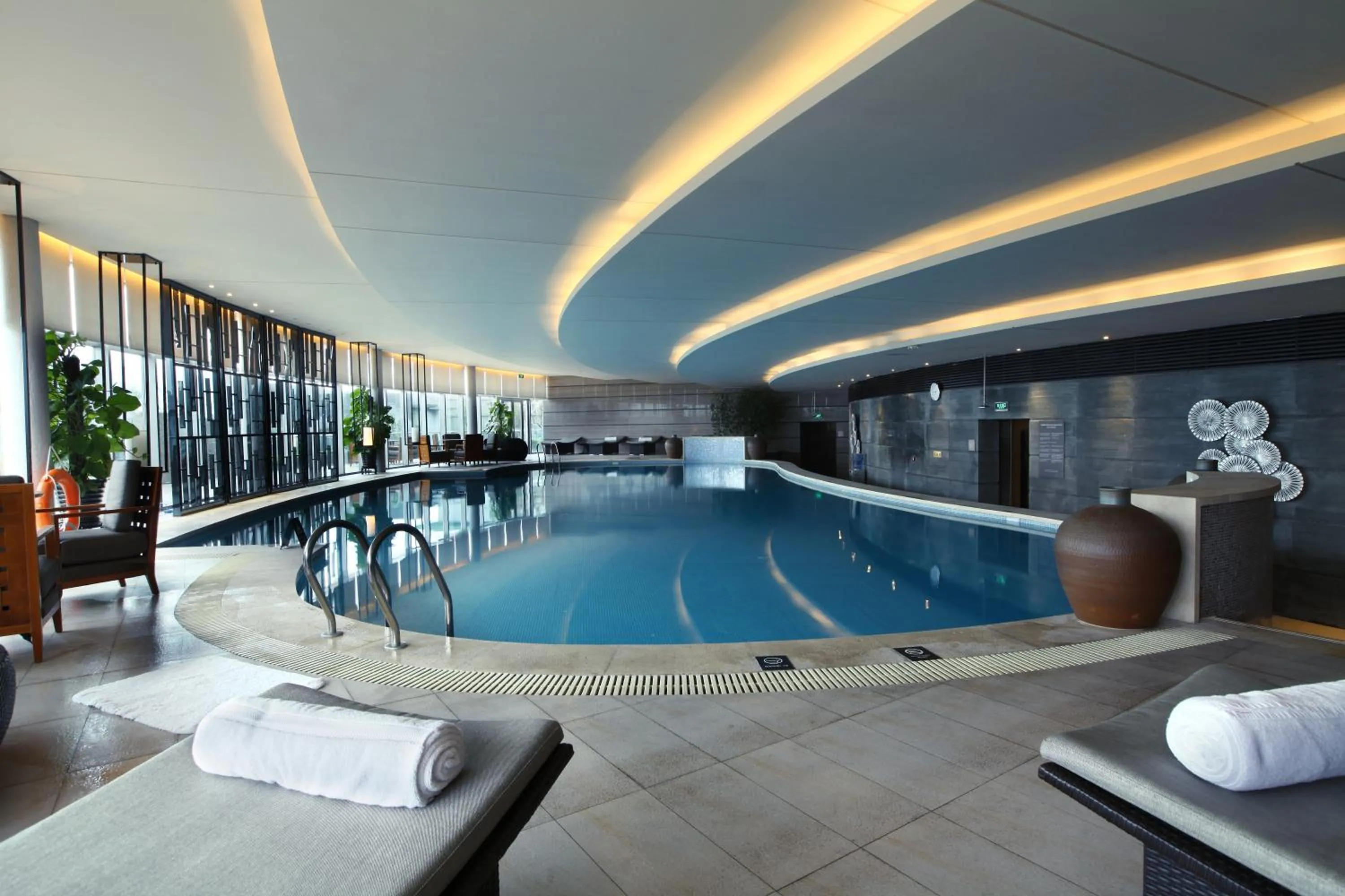 Swimming pool in Tangla Hotel Tianjin