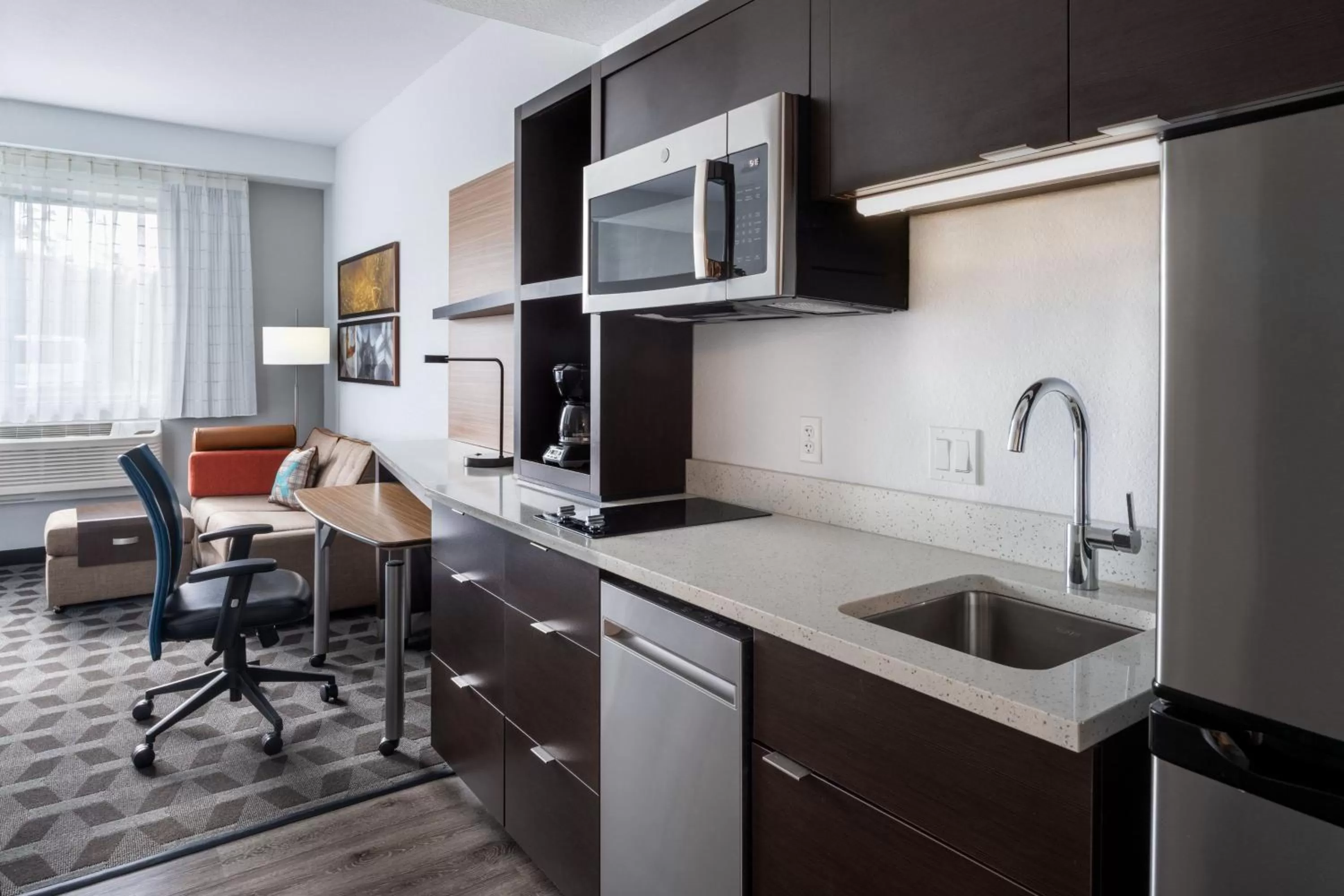 Kitchen or kitchenette in TownePlace Suites By Marriott Venice