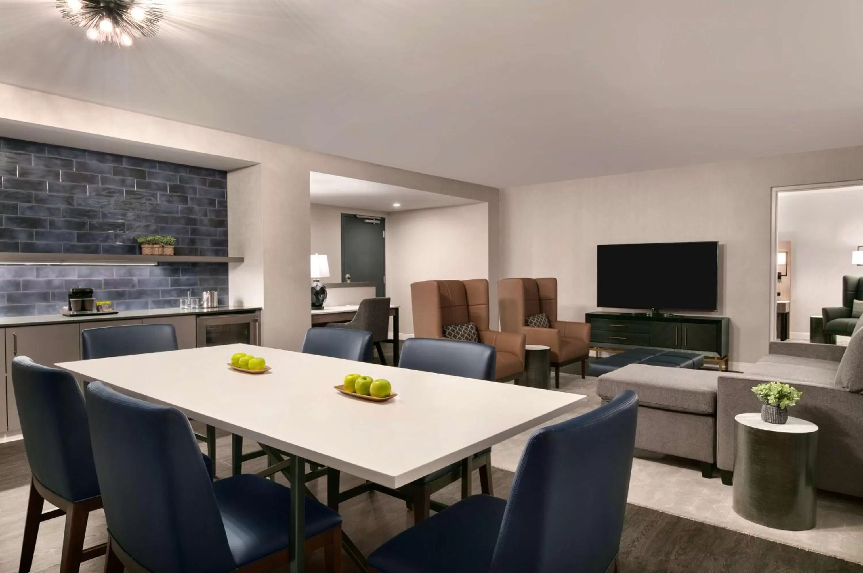 Living room in DoubleTree by Hilton Canton Downtown