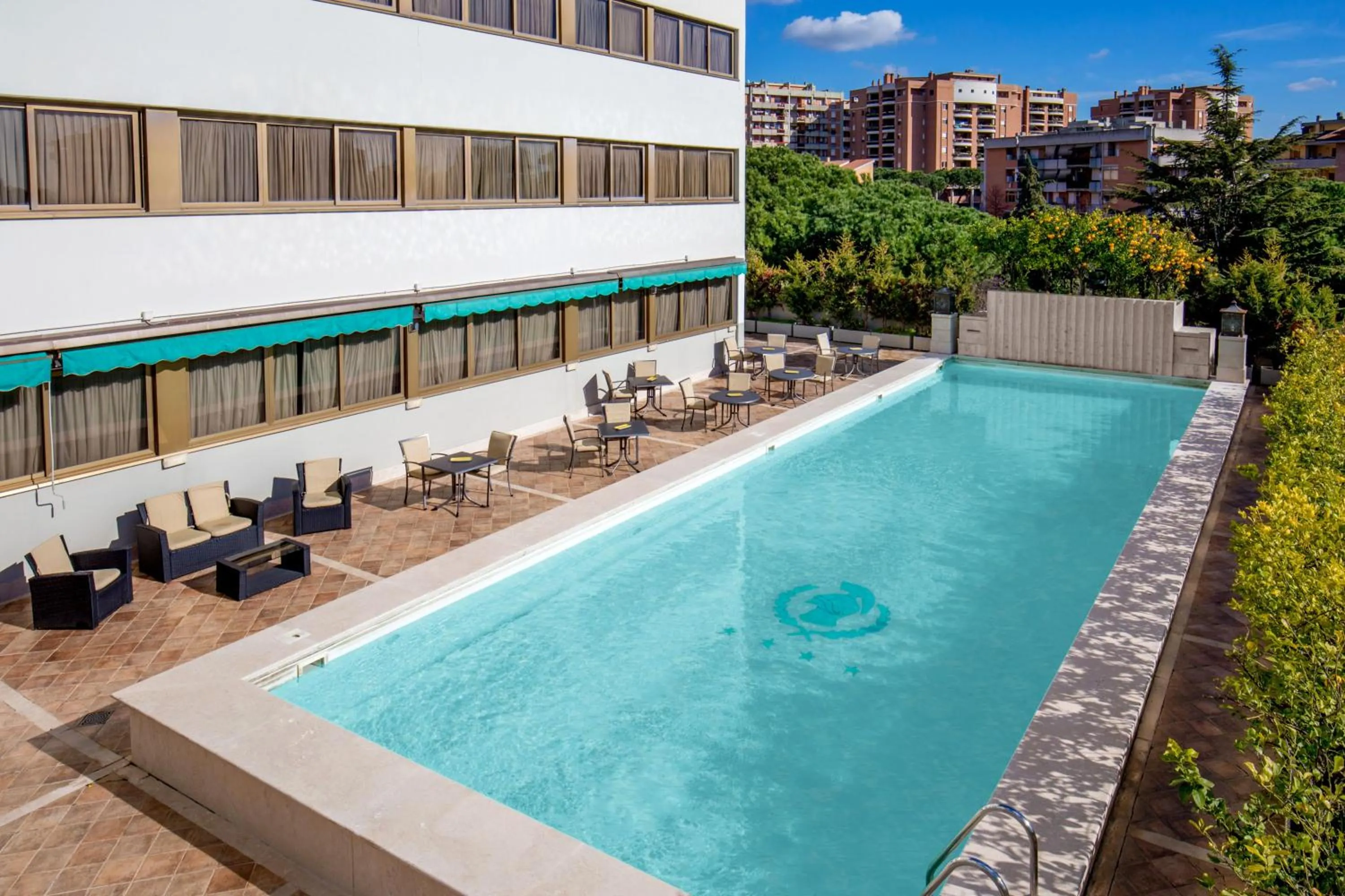 Swimming pool in Enea Hotel Pomezia