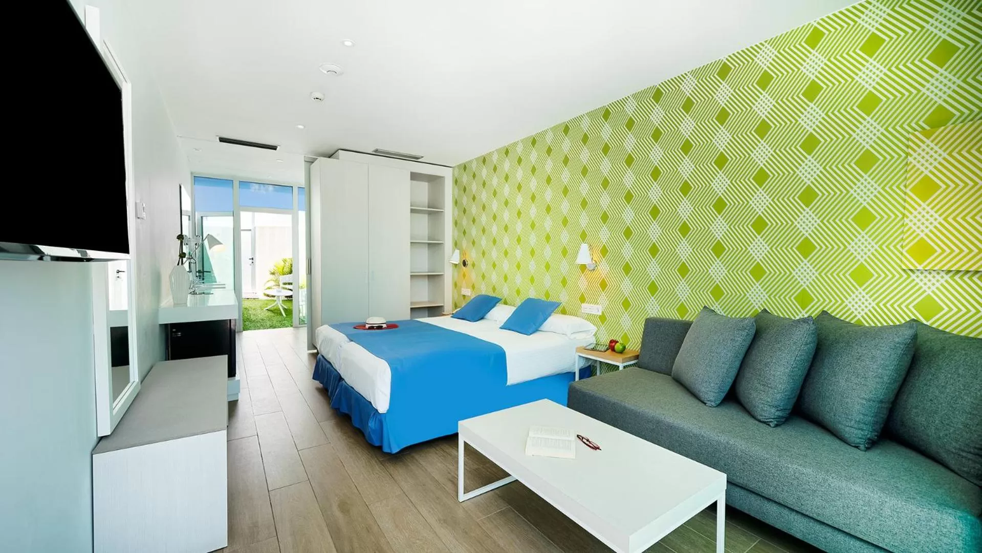 Decorative detail, Bed in Hotel Nayra - Adults Only