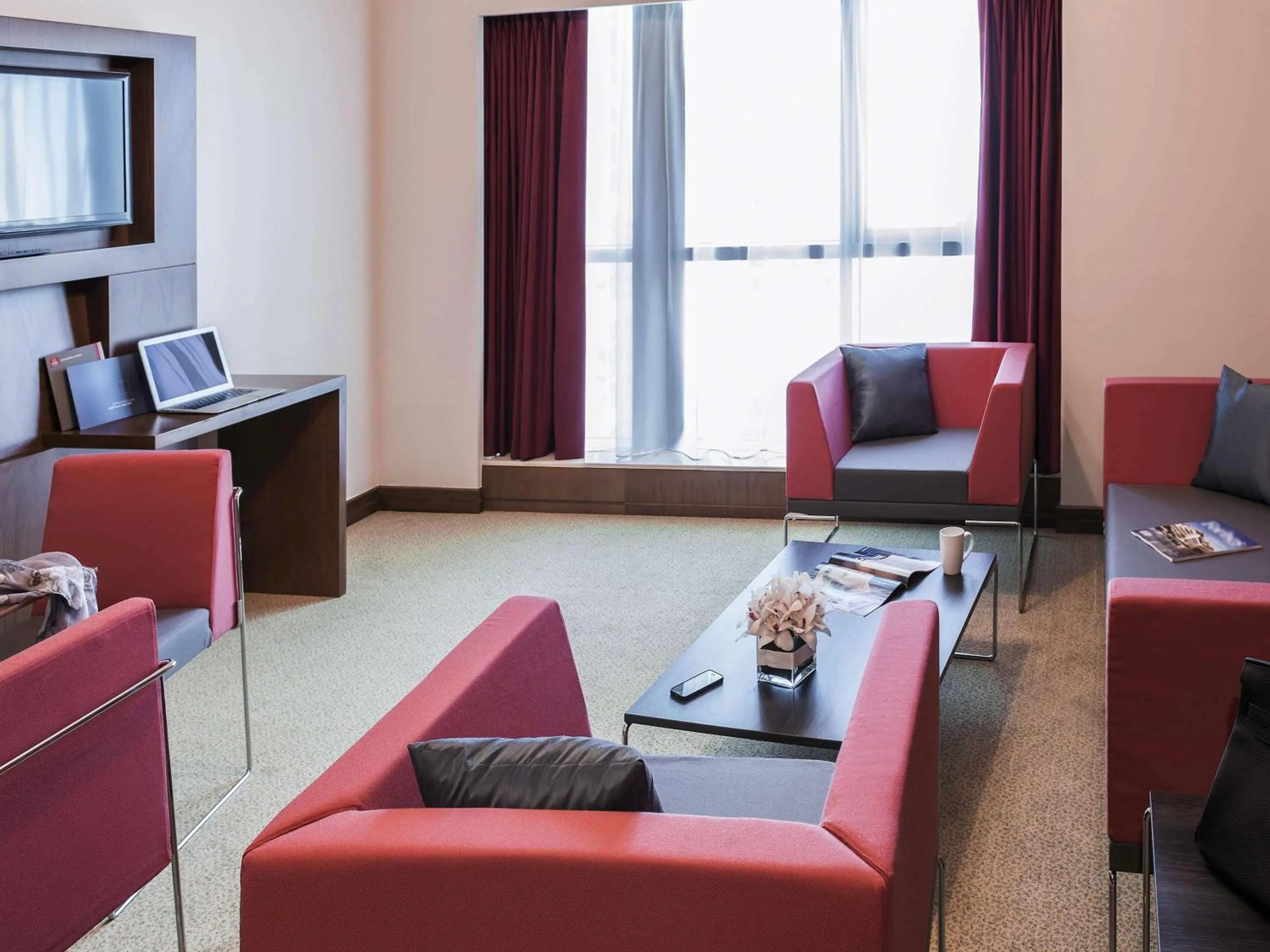 Photo of the whole room in Aparthotel Adagio Fujairah