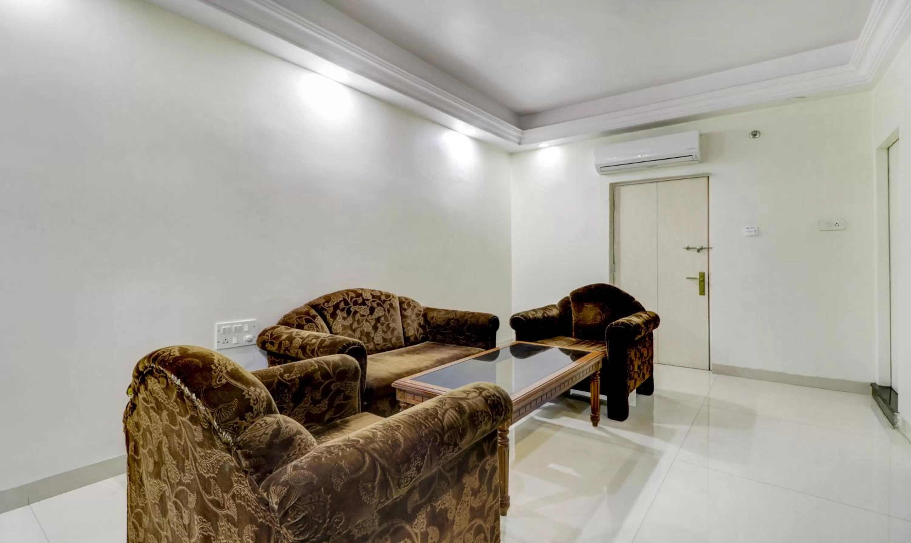 Seating Area in Treebo Trend Orange City