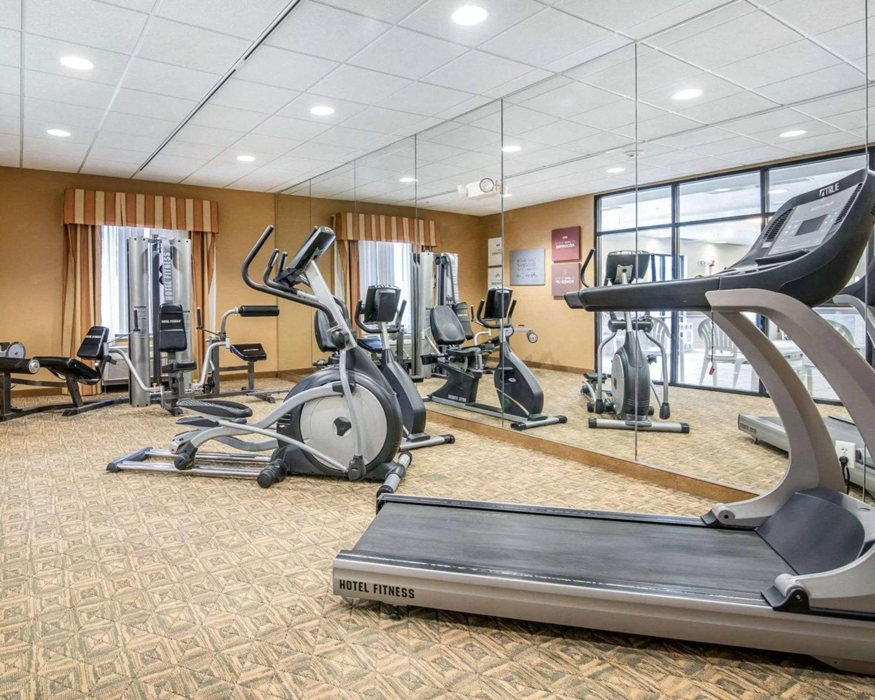 Fitness centre/facilities in University Inn Vestal