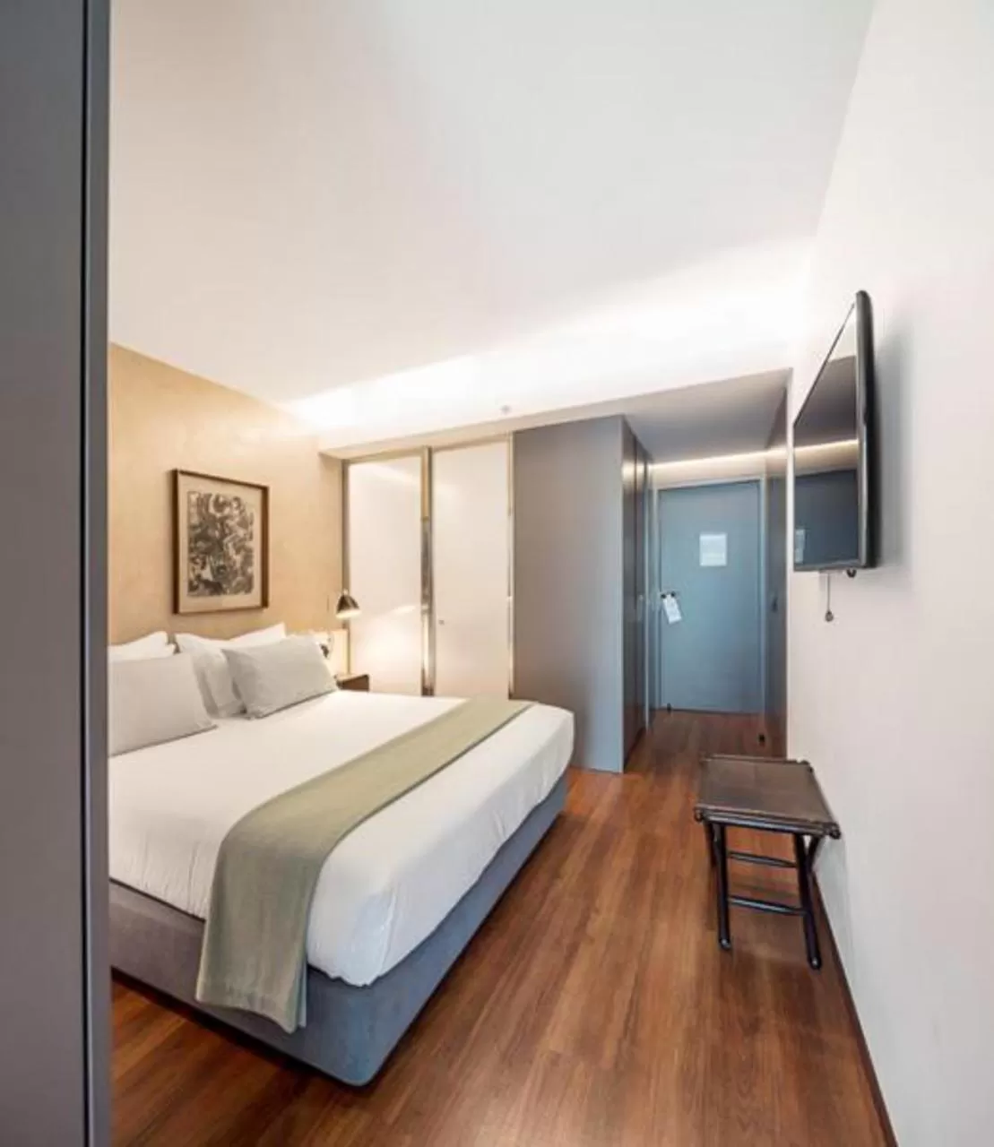 Toilet, Bed in Lux Lisboa Park