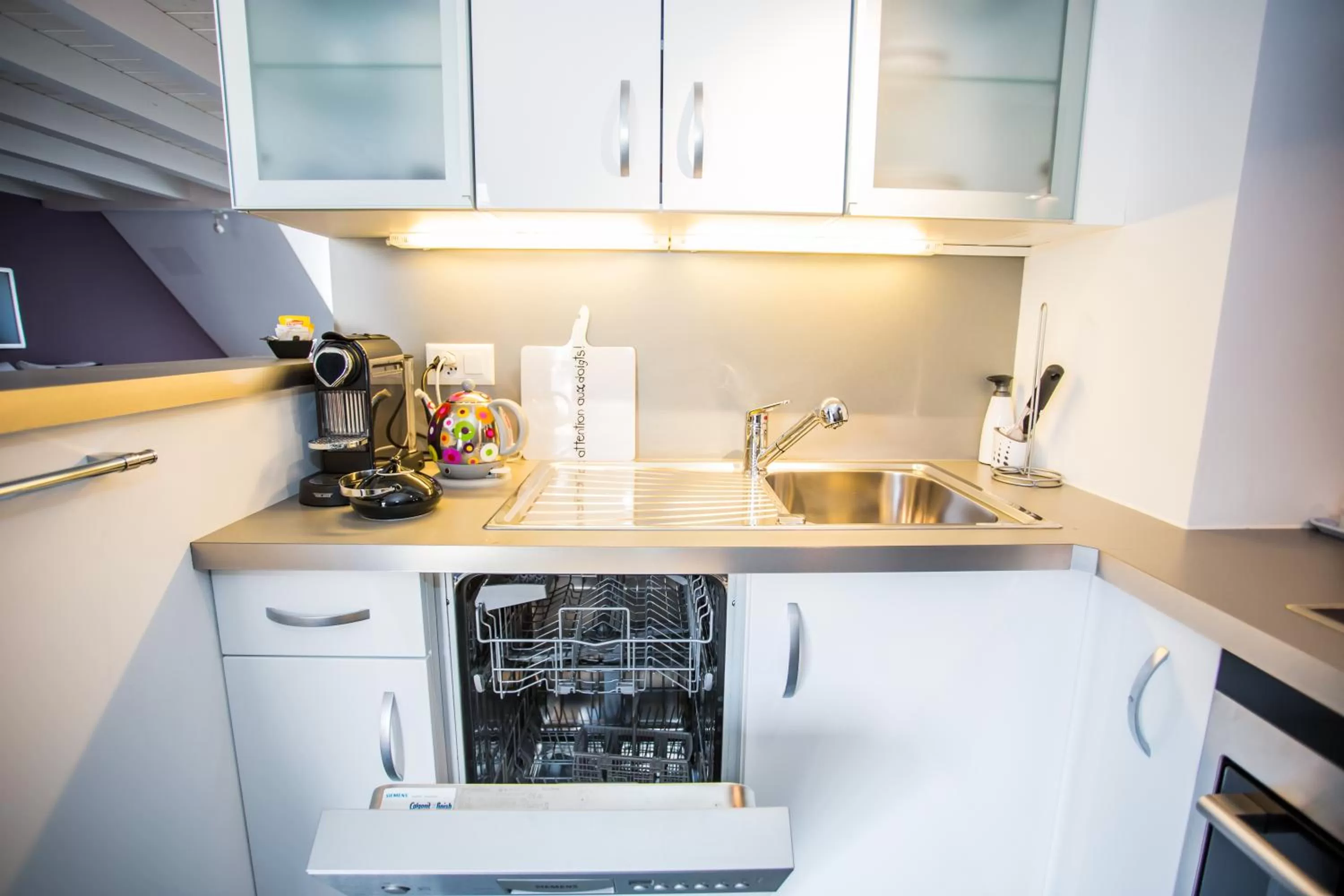 Kitchen or kitchenette in Guest House Le Charlot