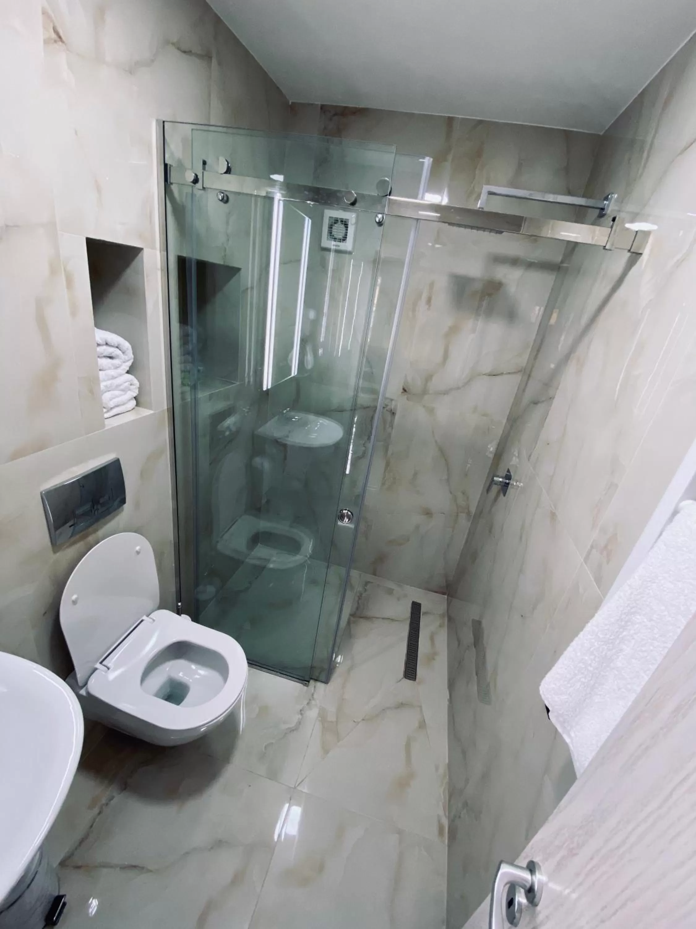 Bathroom in Hotel Piemonte