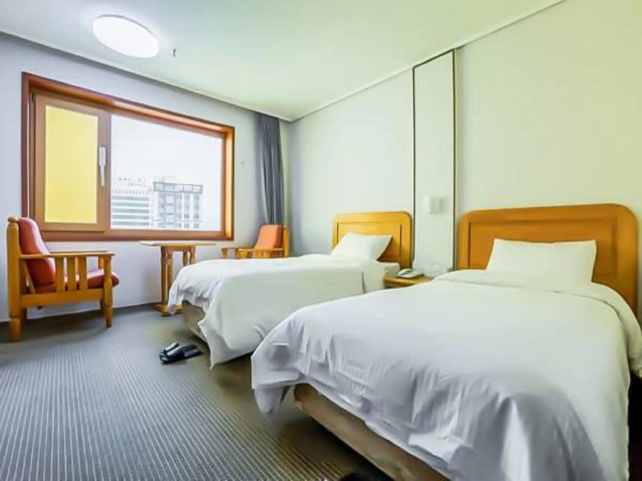 Bedroom, Bed in Busan Tourist Hotel