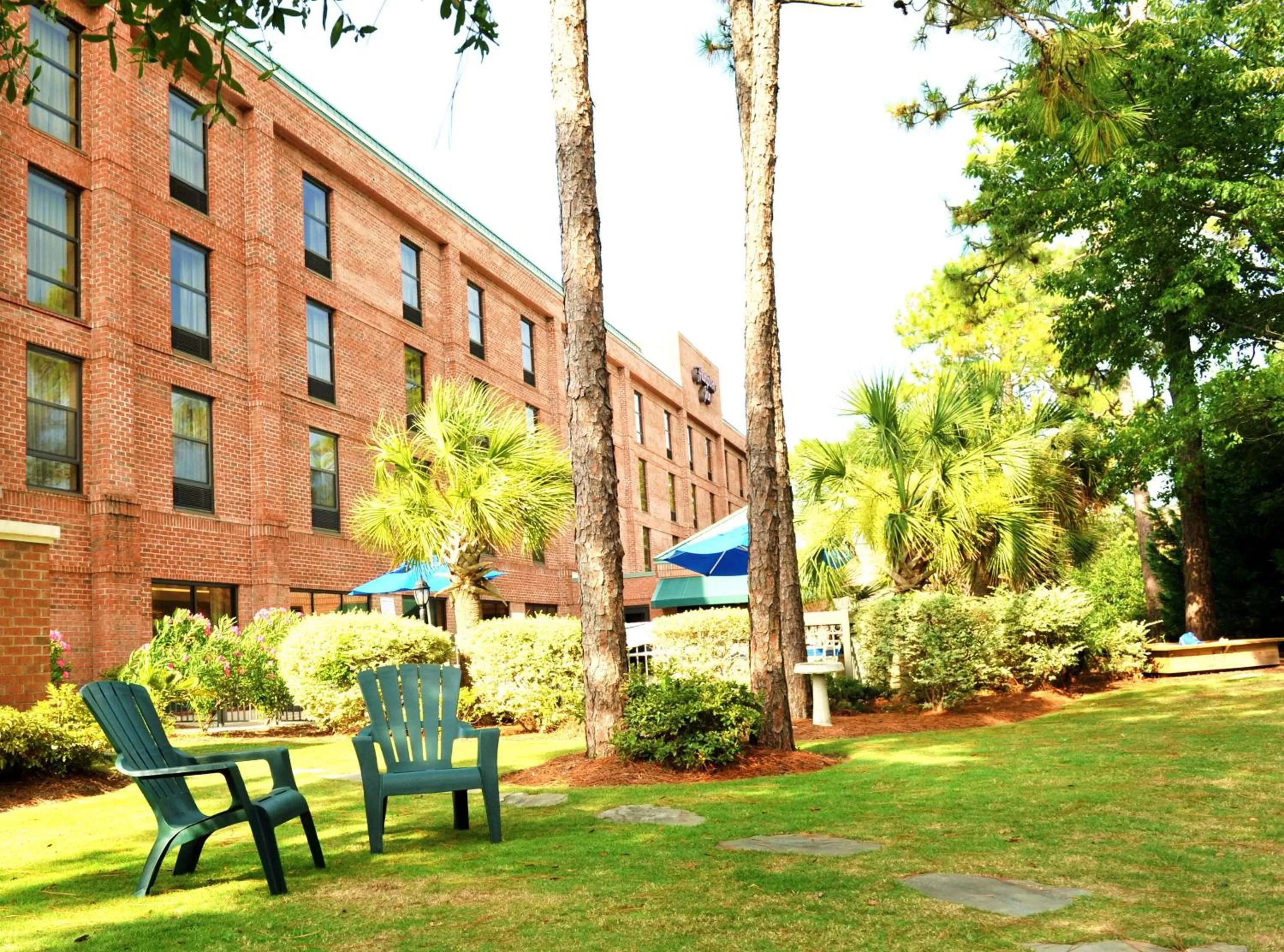 Property building in Hampton Inn Wilmington-Medical Park