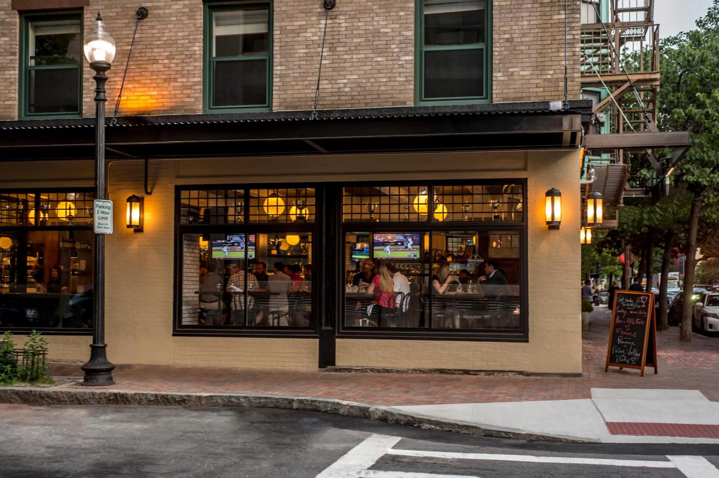 Facade/entrance in Staypineapple, A Delightful Hotel, South End