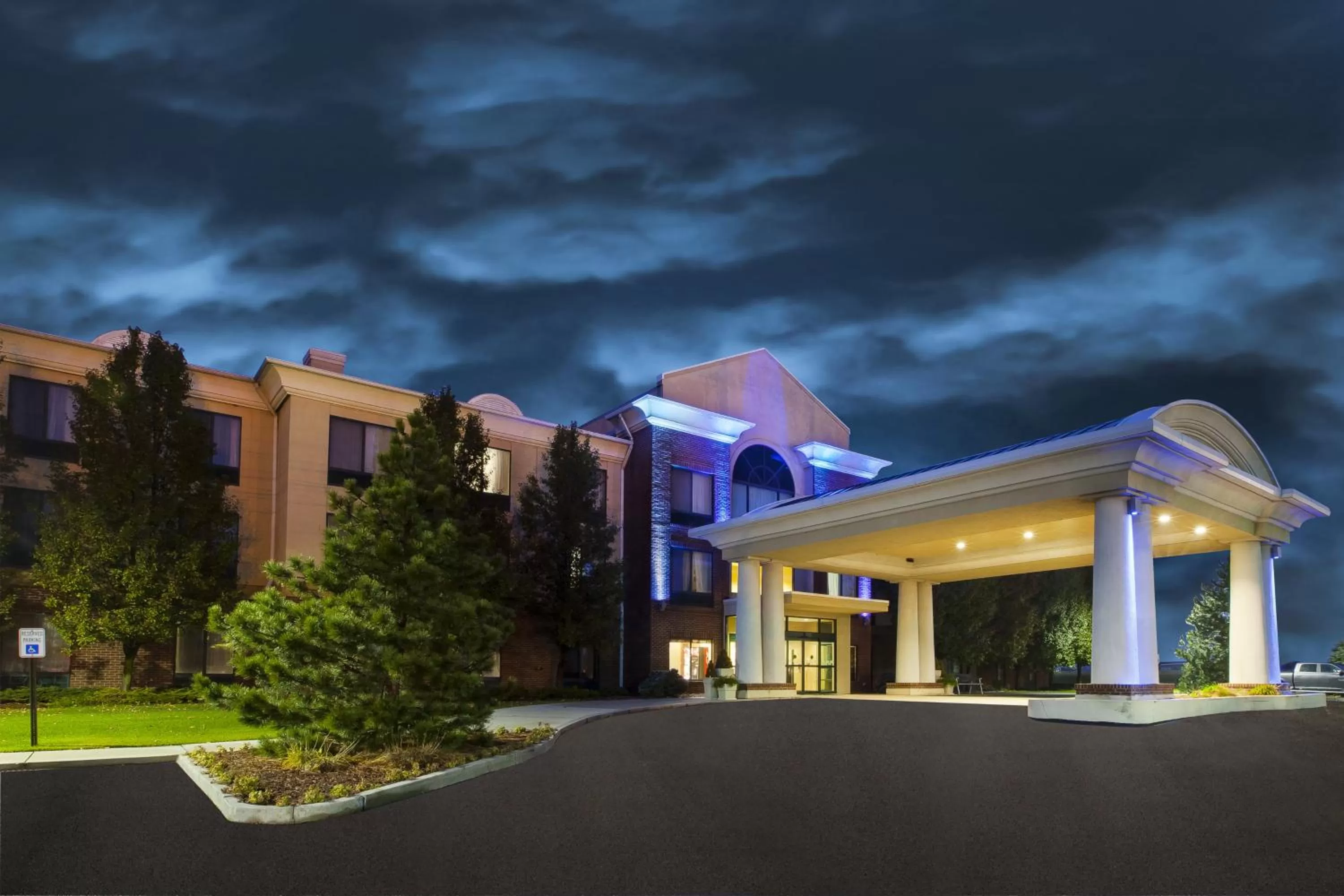 Property building in Holiday Inn Express Hotel & Suites Bryan-Montpelier by IHG