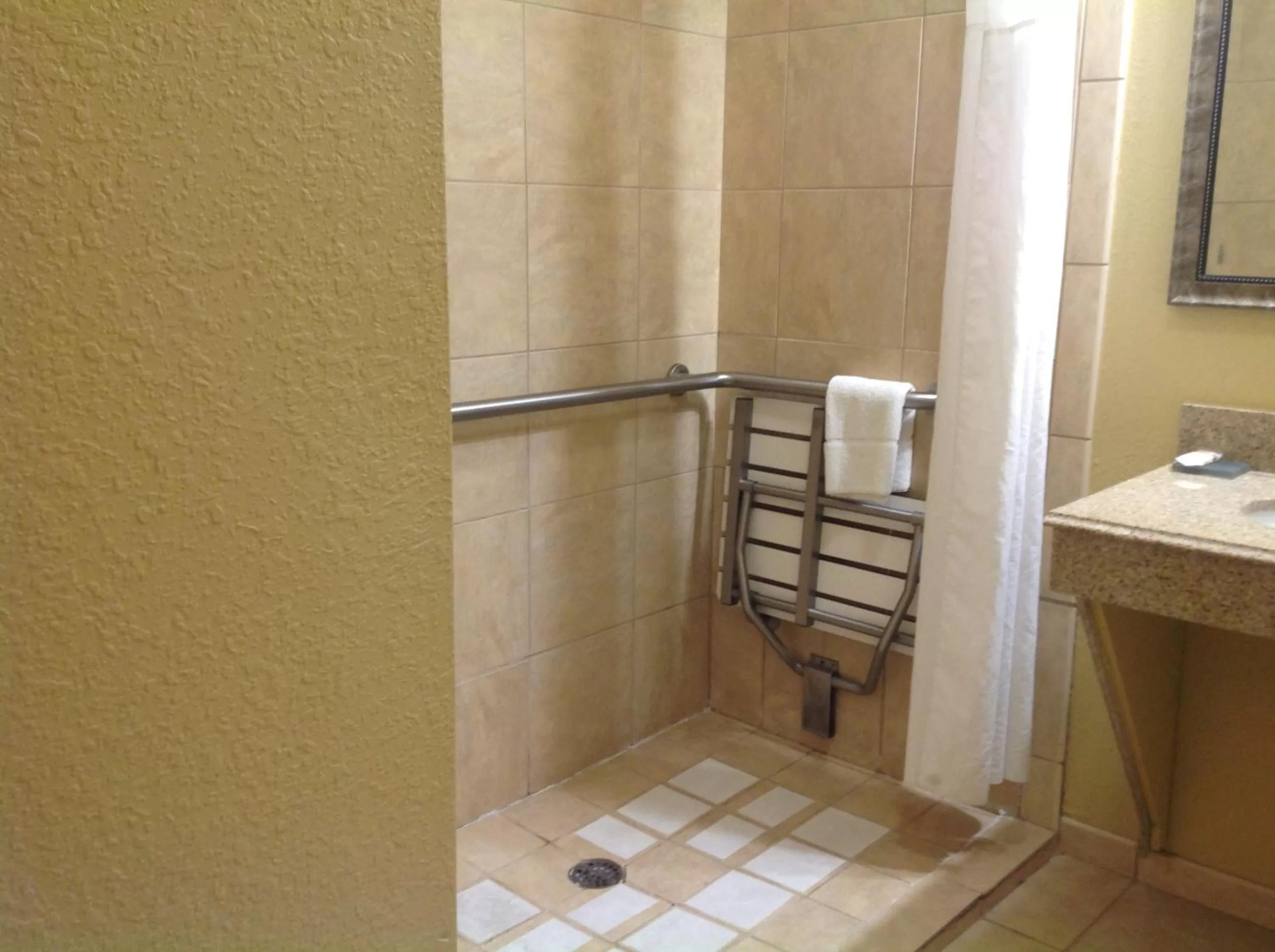 Bathroom in La Quinta by Wyndham Vicksburg