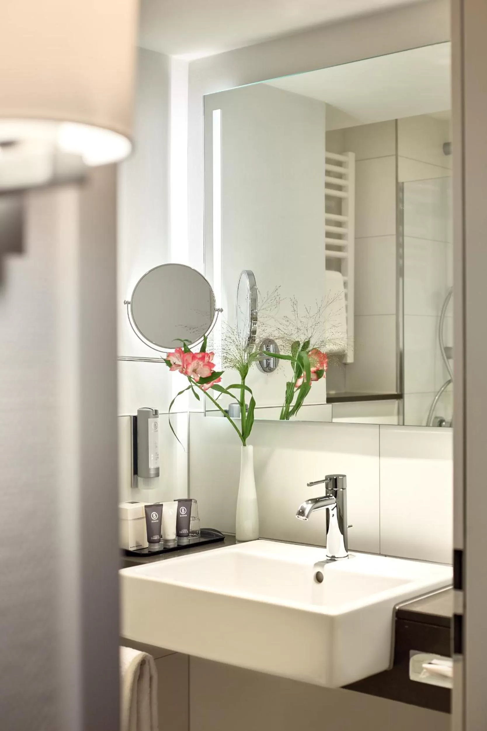 Bathroom in Dorint An den Westfalenhallen Dortmund