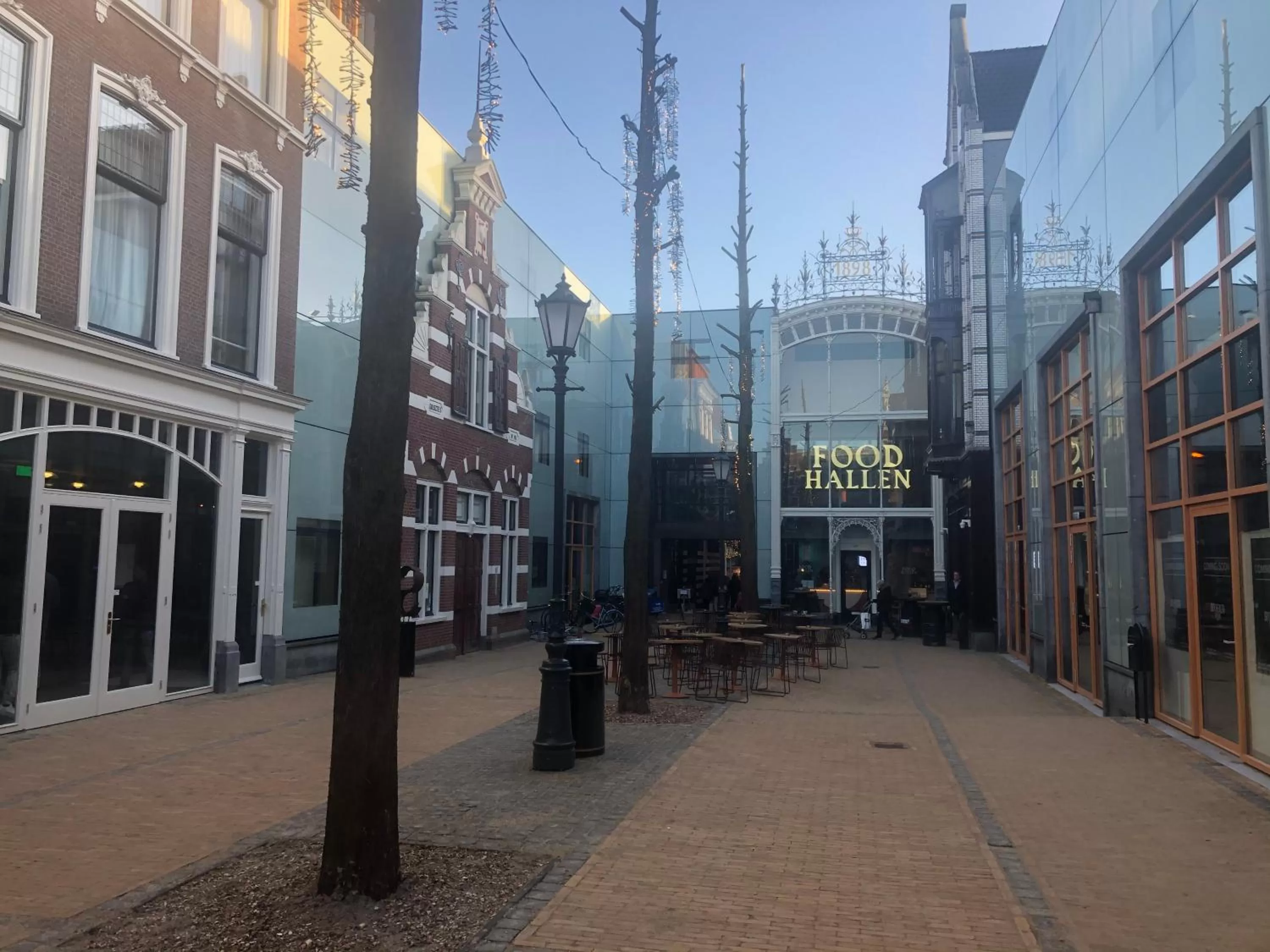 Facade/entrance in The Collector