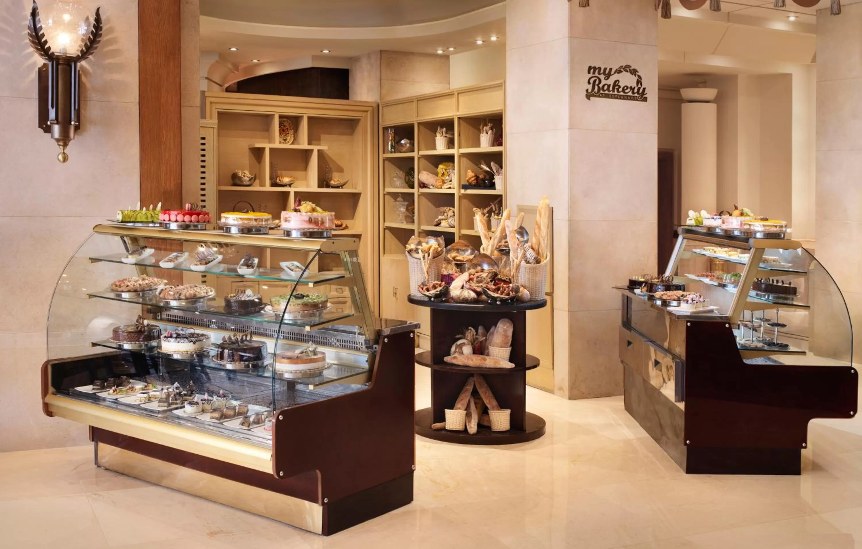 Lounge or bar in Intercontinental Cairo Citystars by IHG