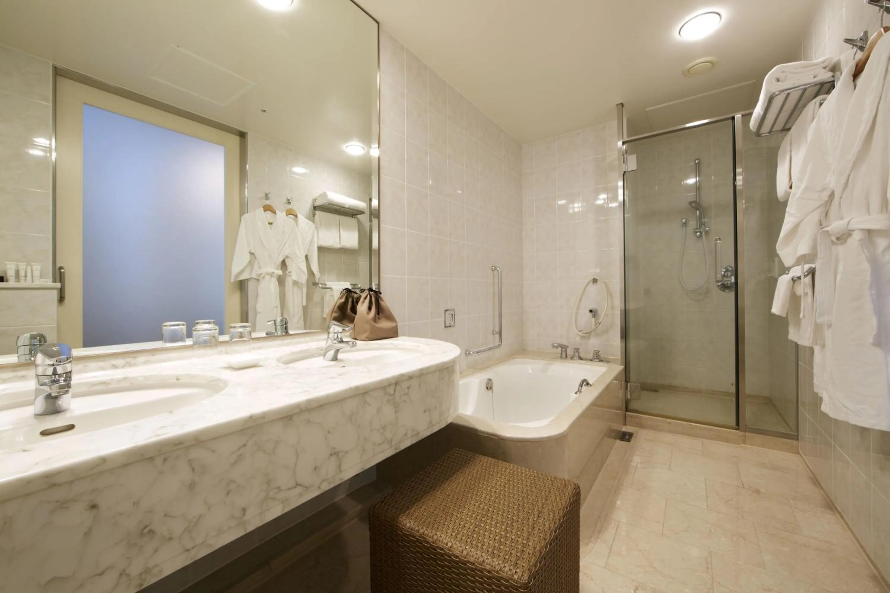 Bathroom in The Prince Sakura Tower Tokyo, Autograph Collection