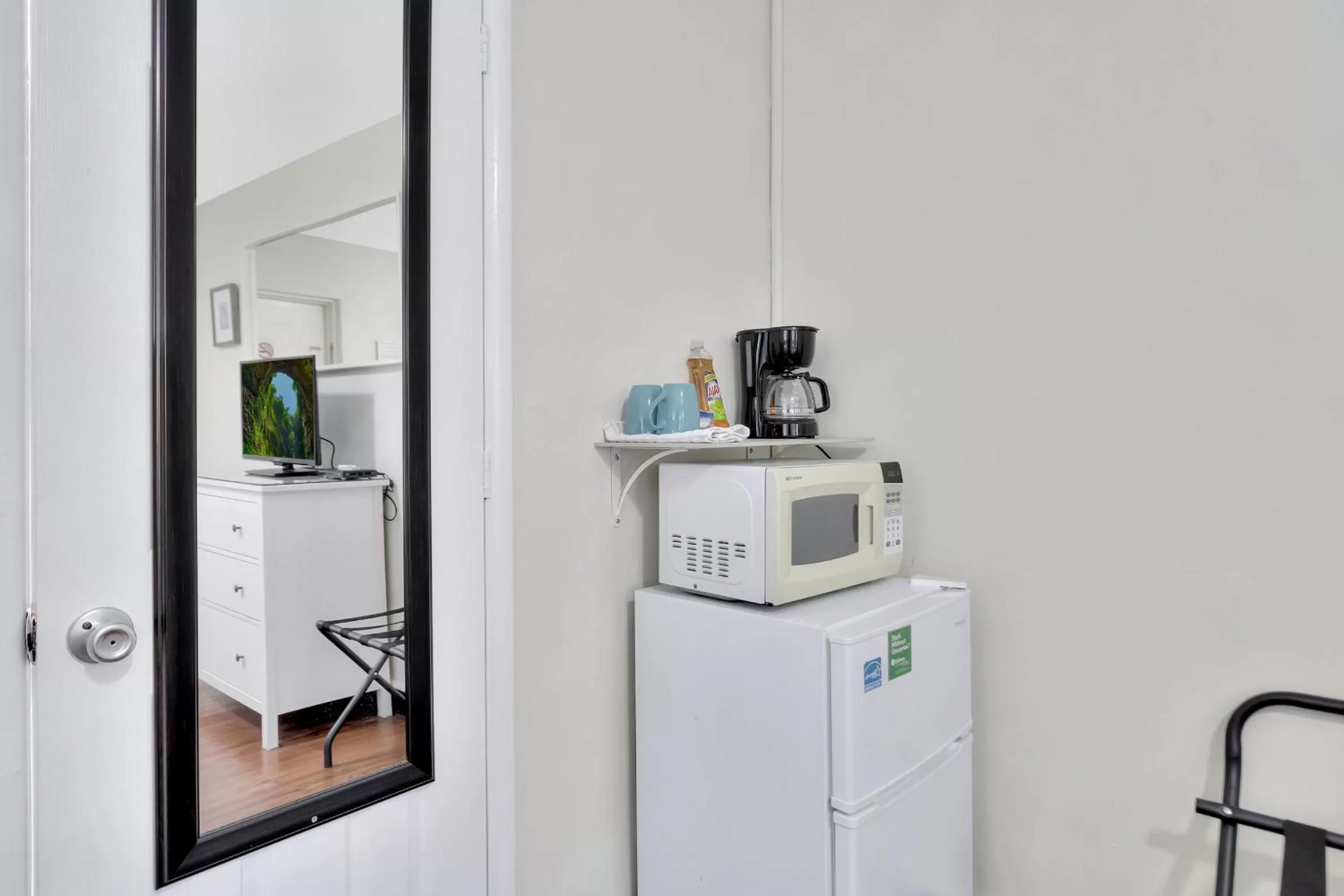 minibar in Seahorse Guesthouse