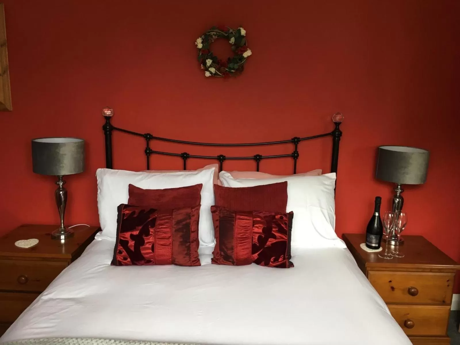 Bed in TRETHEWEY GUEST HOUSE