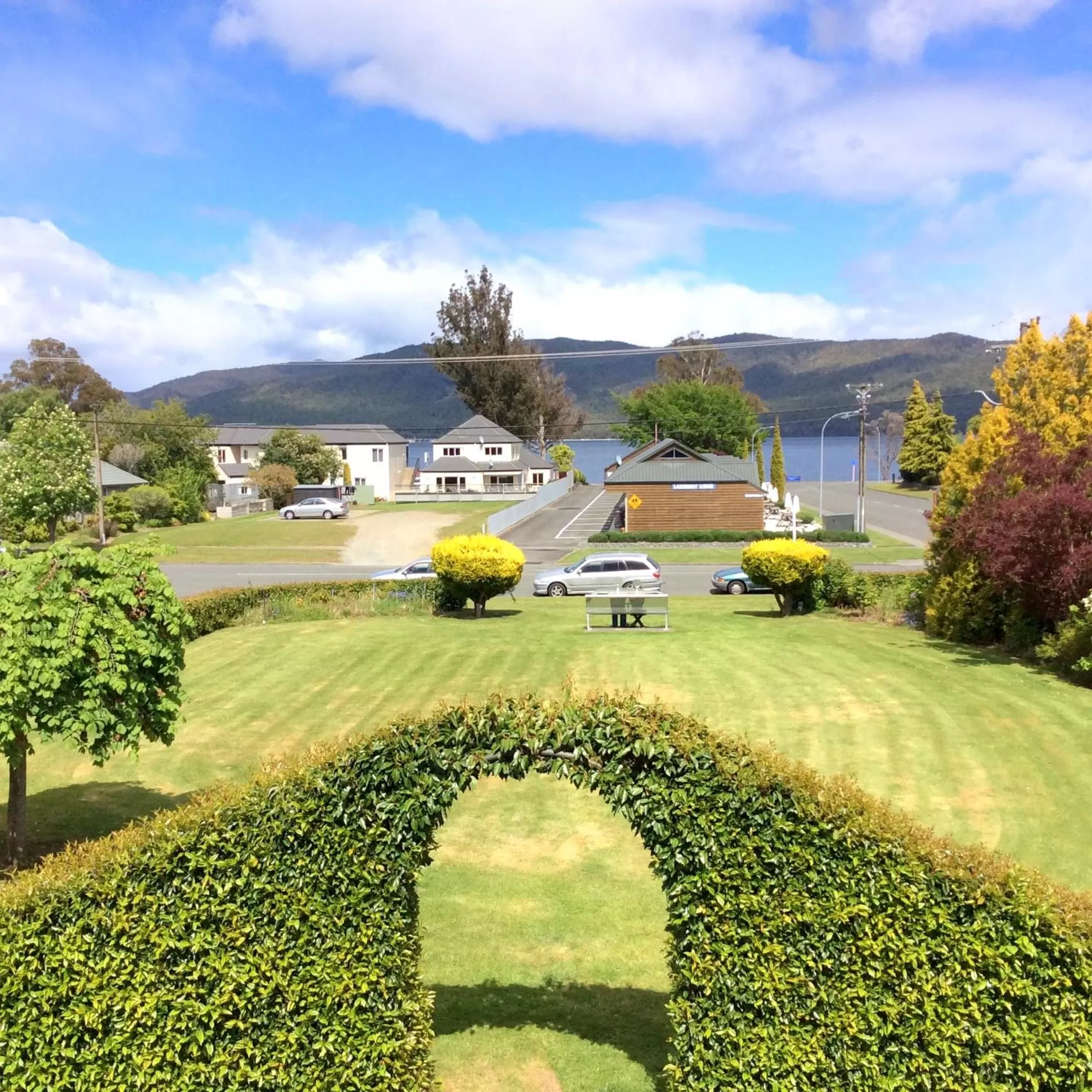 Garden in Alpine View Motel