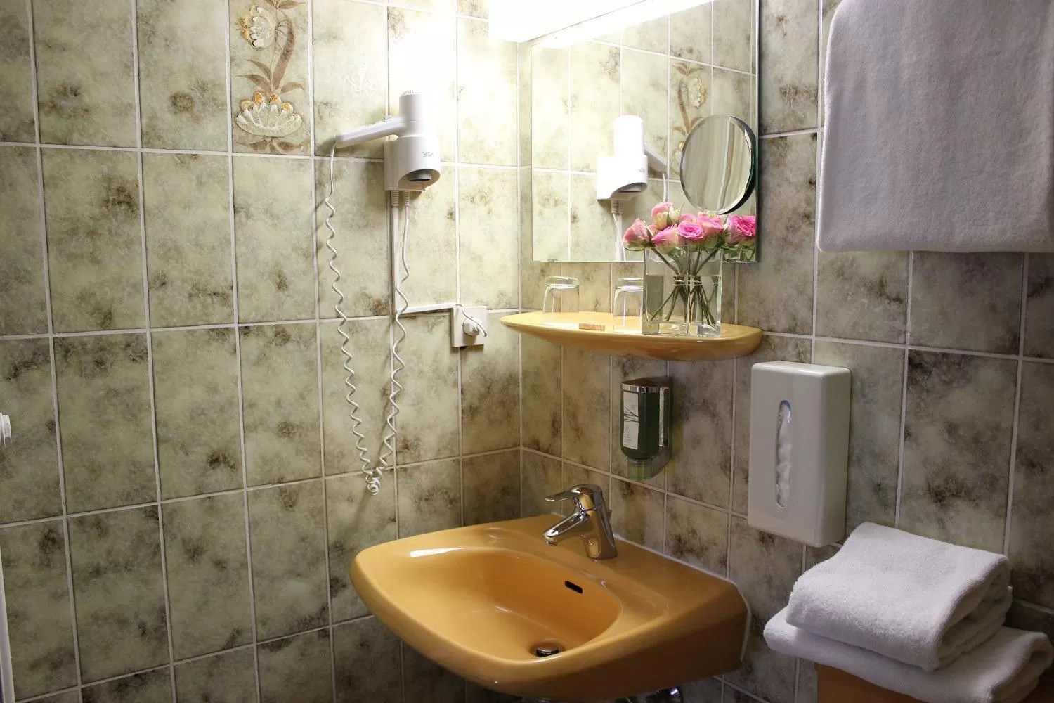 Bathroom in City Hotel Würzburg